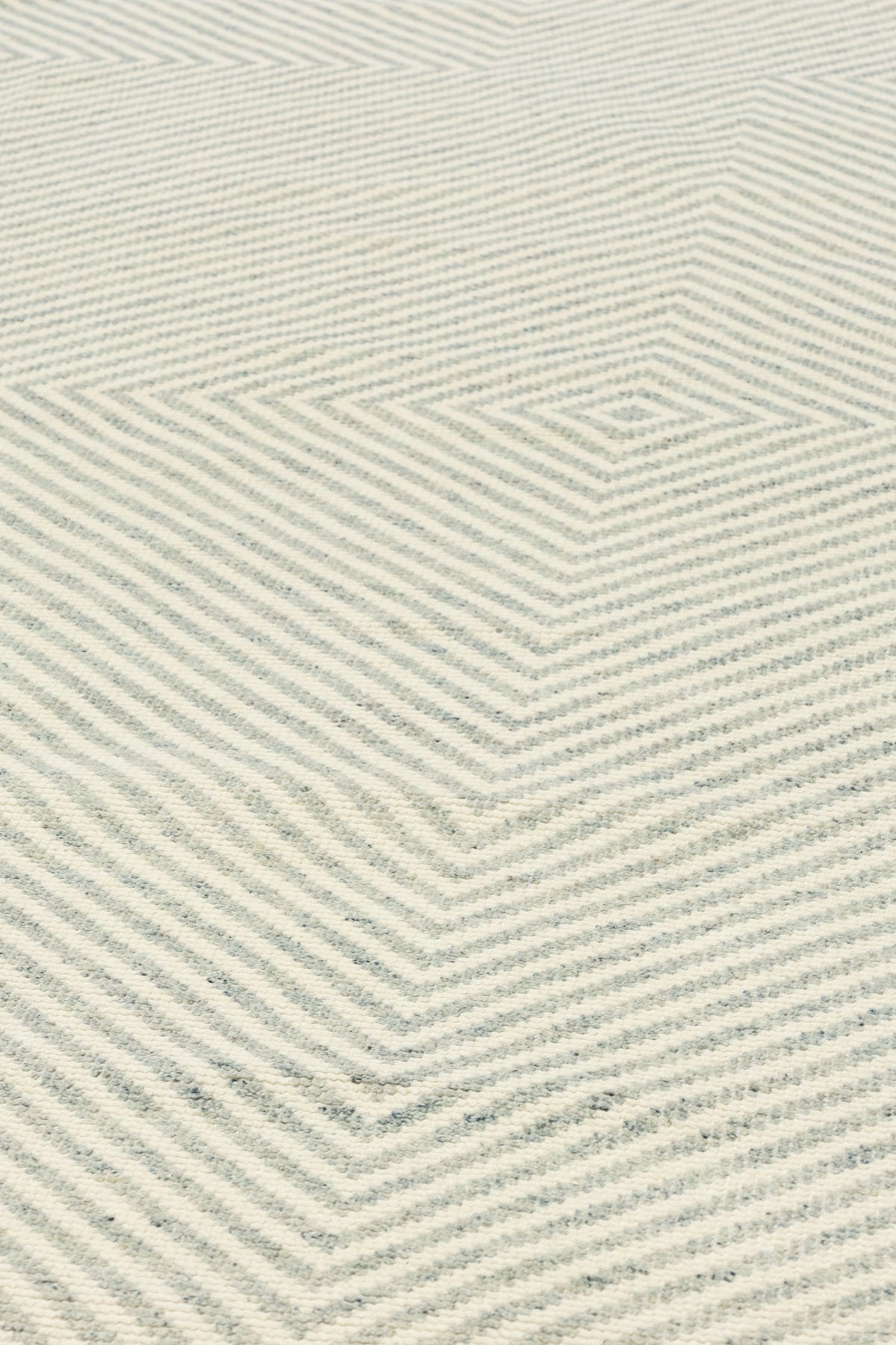 Giza Handwoven Contemporary Rug, J80850