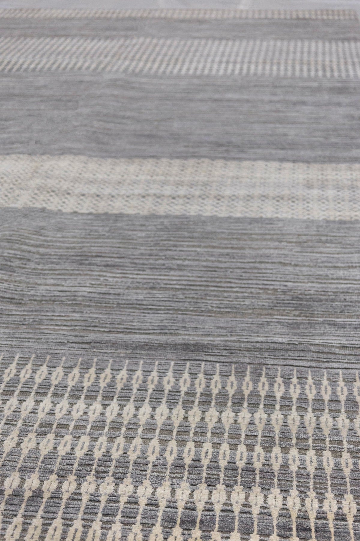 Grassland Handwoven Contemporary Rug, J86654