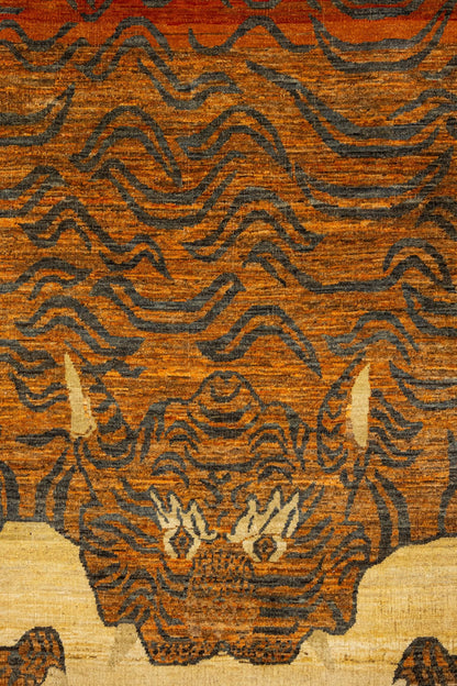 Hunting Tiger Handwoven Contemporary Rug, J88454