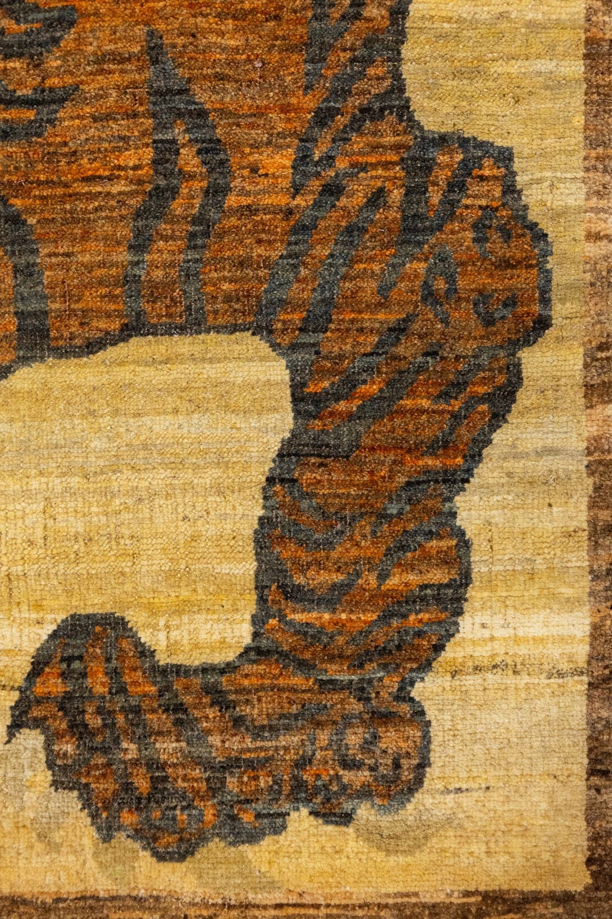 Hunting Tiger Handwoven Contemporary Rug, J88454