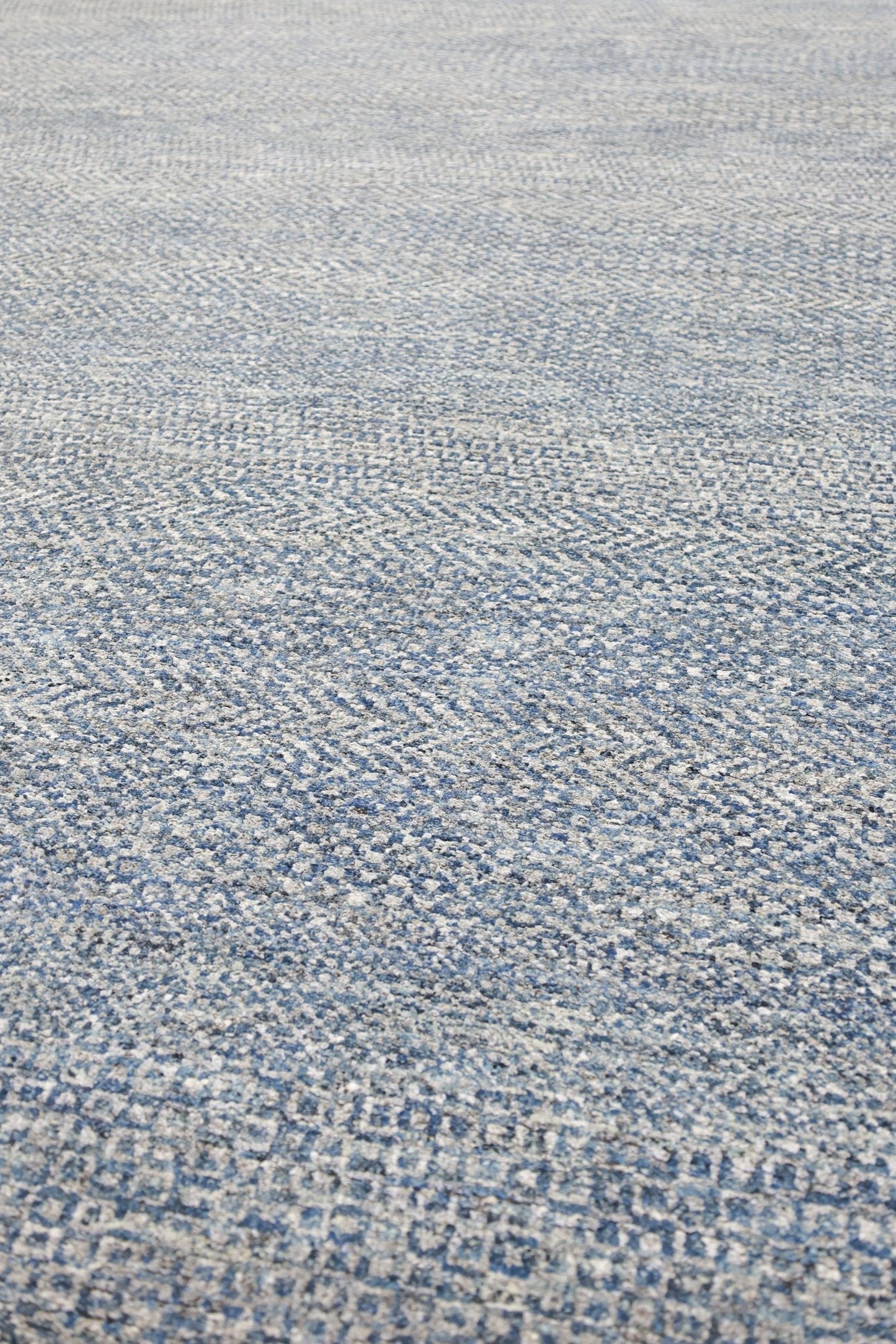 Illusion Handwoven Contemporary Rug, J70211