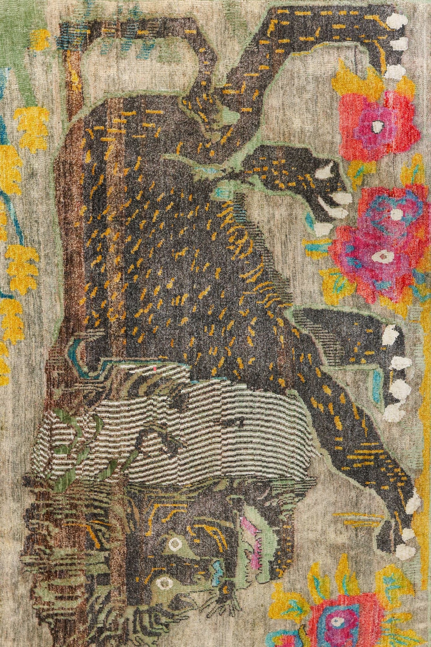 Lion Handwoven Contemporary Rug, J80599