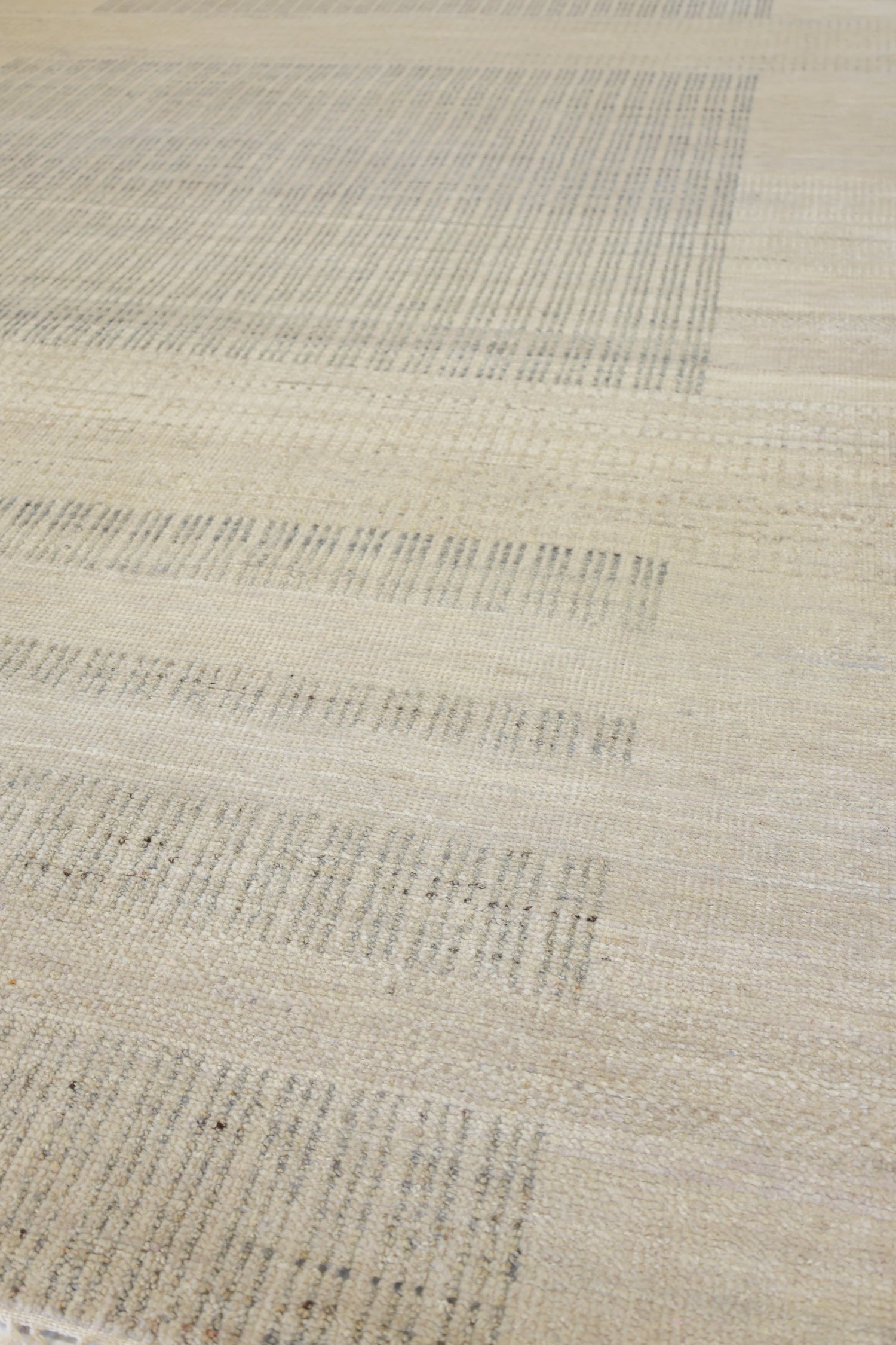Madras 1359 Handwoven Contemporary Rug | Landry & Arcari