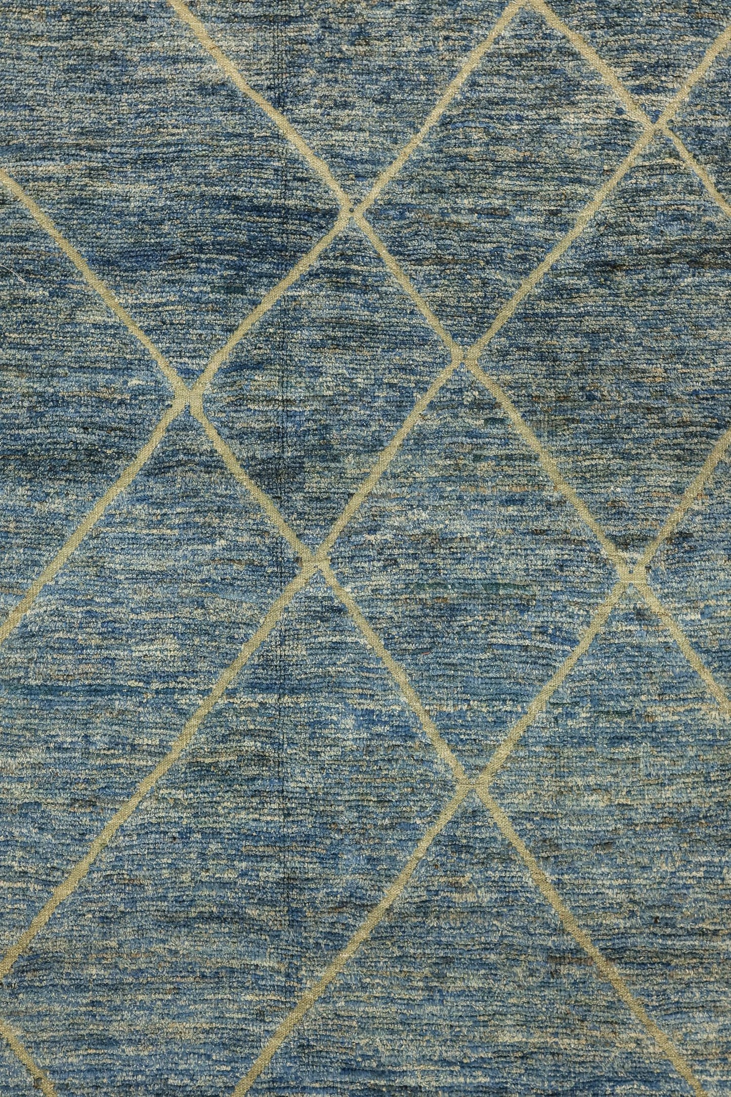 Moroccan Handwoven Contemporary Rug, J81318