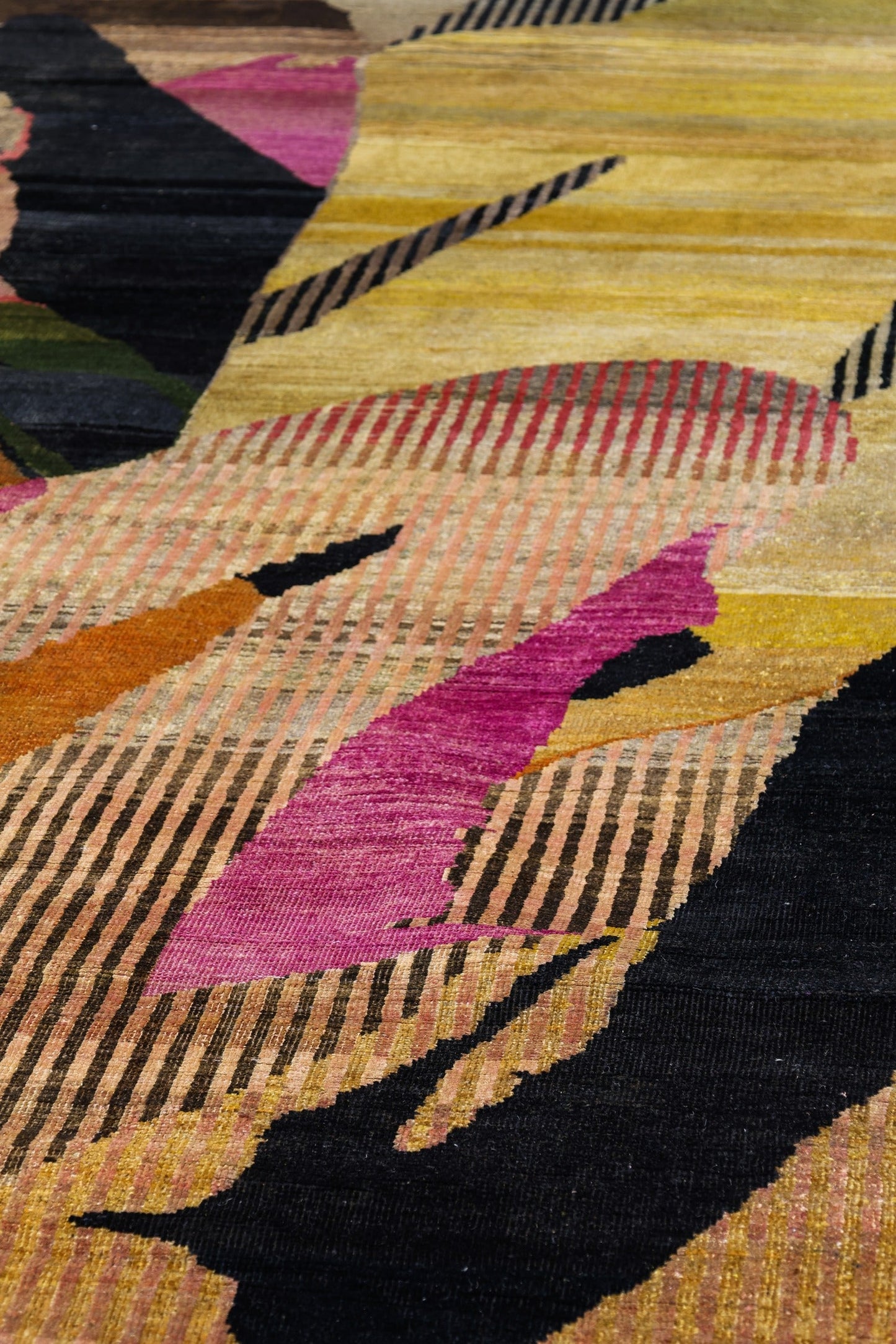 Pablo Handwoven Contemporary Rug, J80580