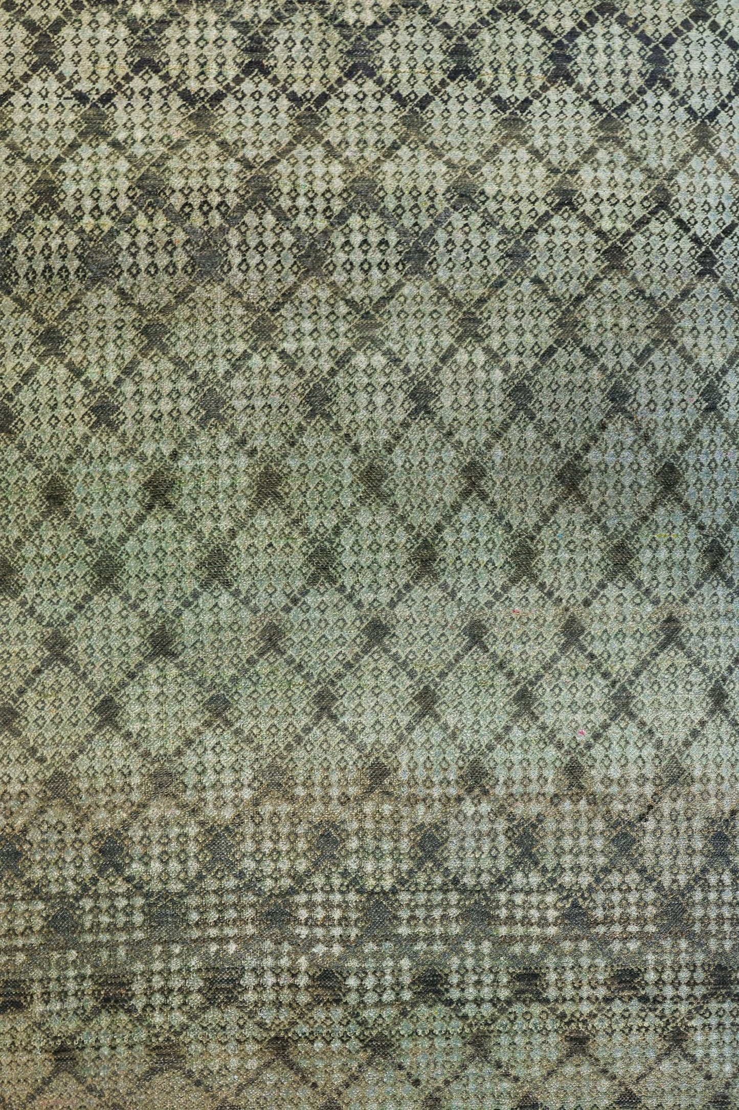 Petite Broach Handwoven Contemporary Rug, J80588