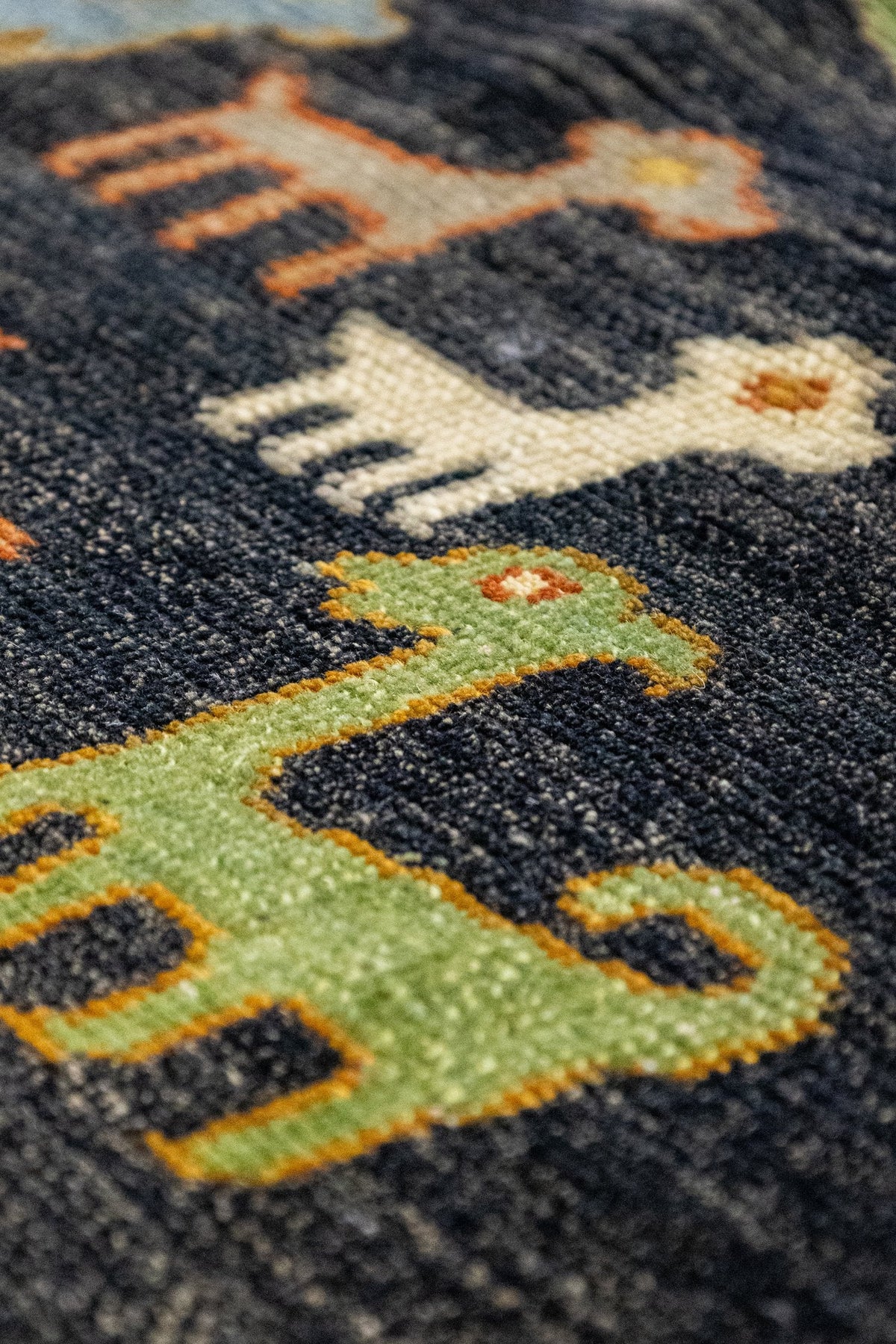 Pictorial Bakshaish Handwoven Contemporary Rug, J89697