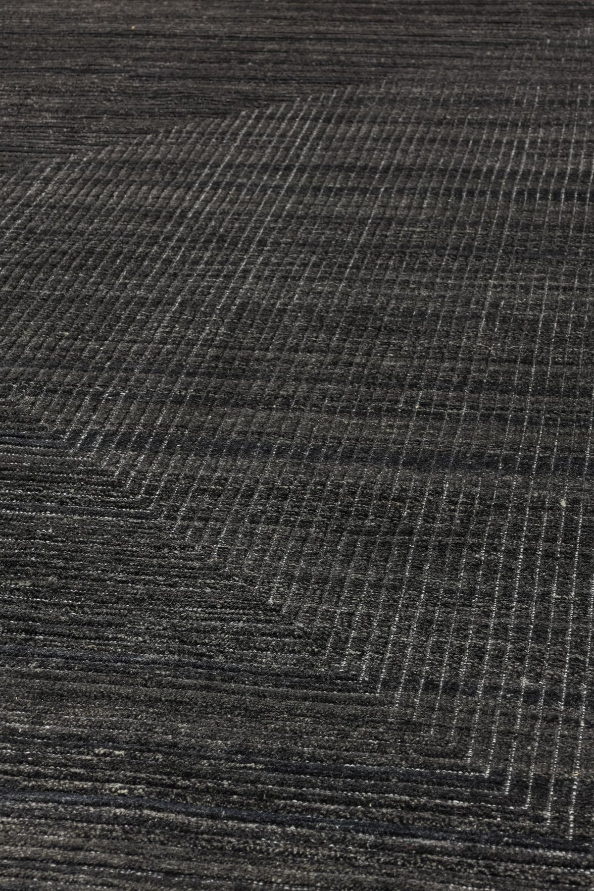 Pyramid Handwoven Contemporary Rug, J80816