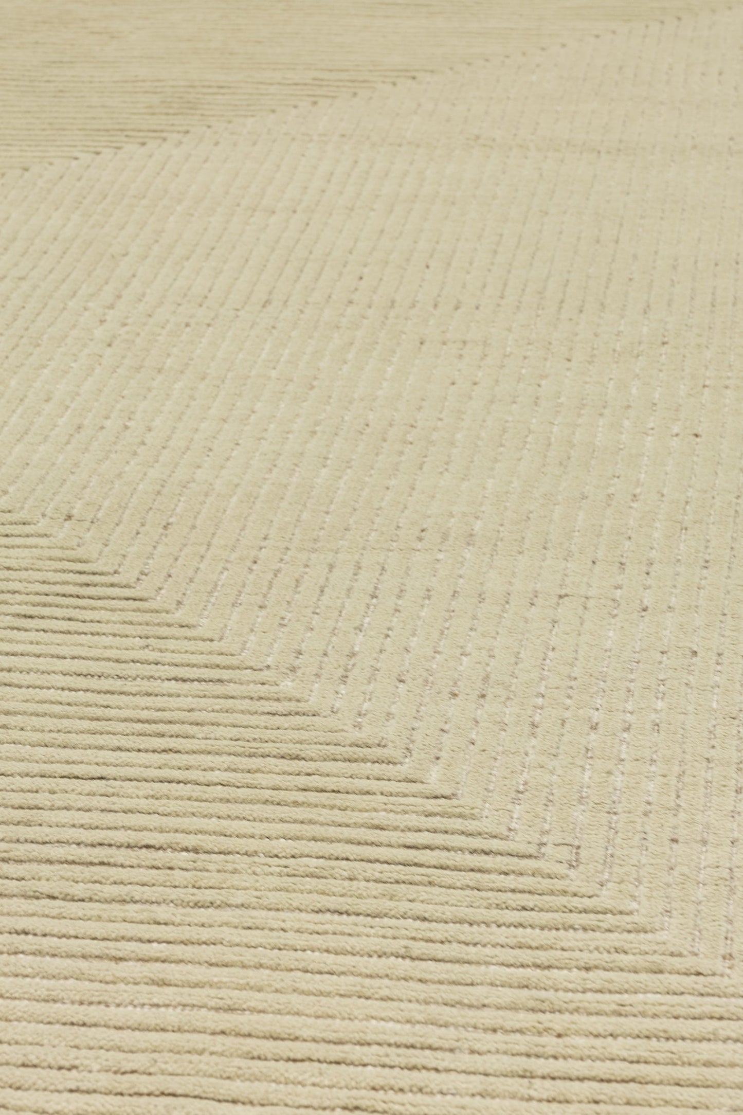 Pyramid Handwoven Contemporary Rug, J80817