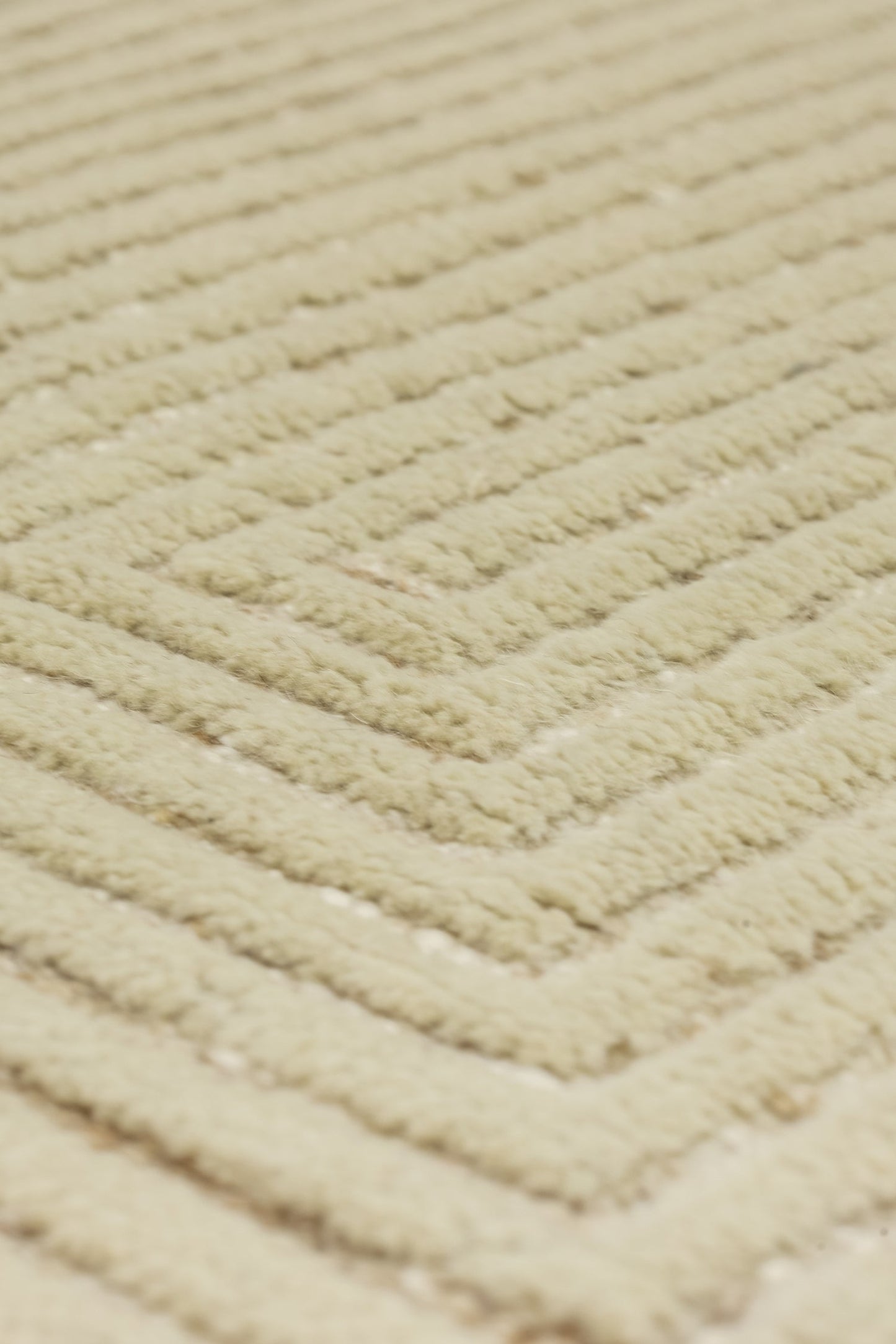 Pyramid Handwoven Contemporary Rug, J80817