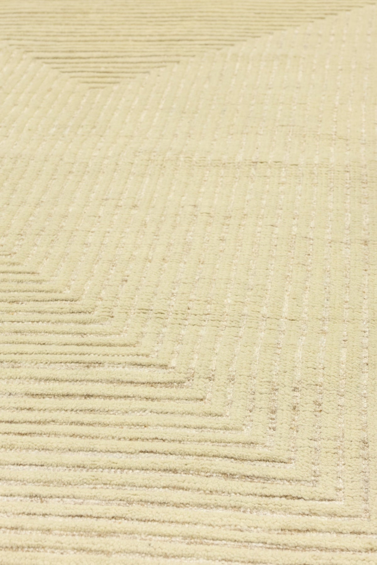 Pyramid Handwoven Contemporary Rug, J80858