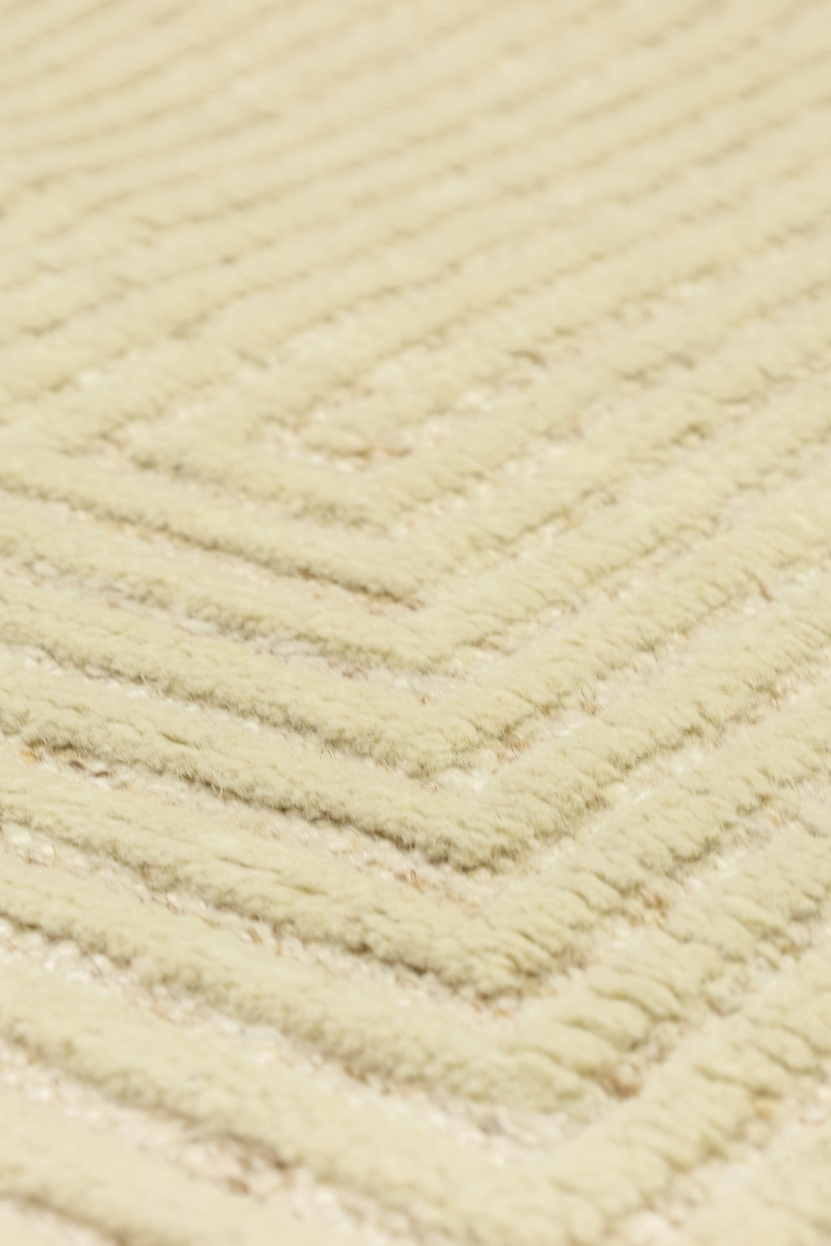 Pyramid Handwoven Contemporary Rug, J80858