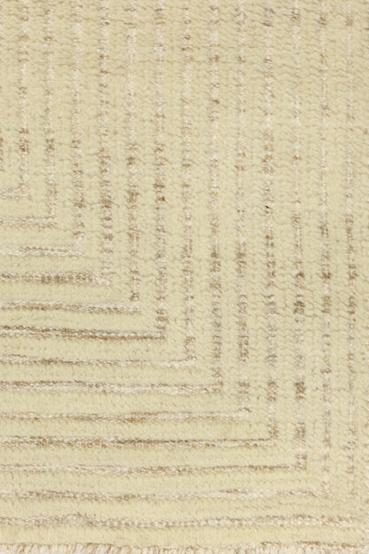Pyramid Handwoven Contemporary Rug, J80858