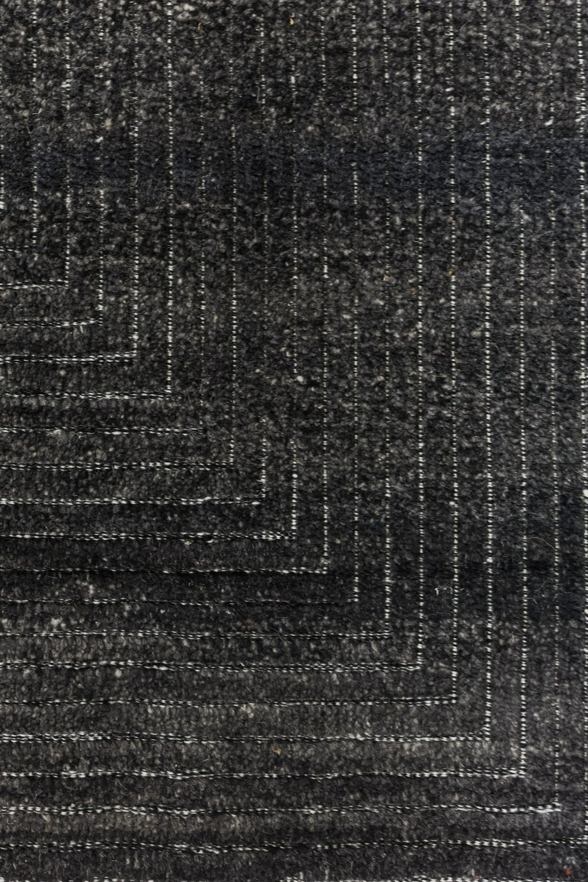 Pyramid Handwoven Contemporary Rug, J80864