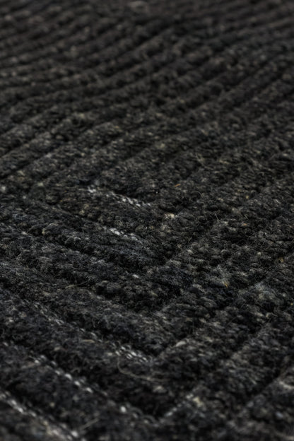 Pyramid Handwoven Contemporary Rug, J80869