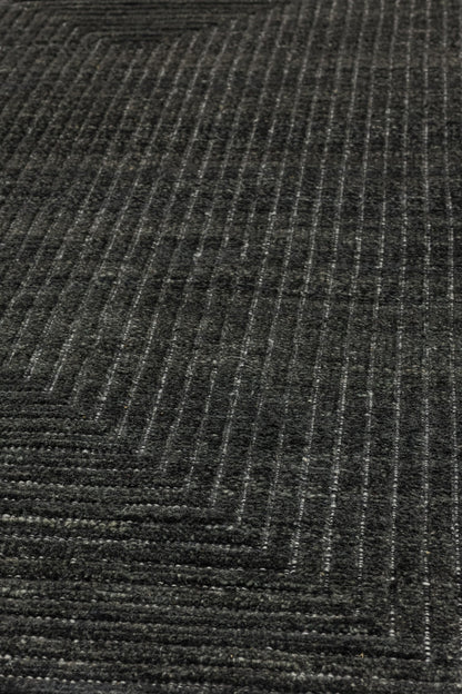 Pyramid Handwoven Contemporary Rug, J80874