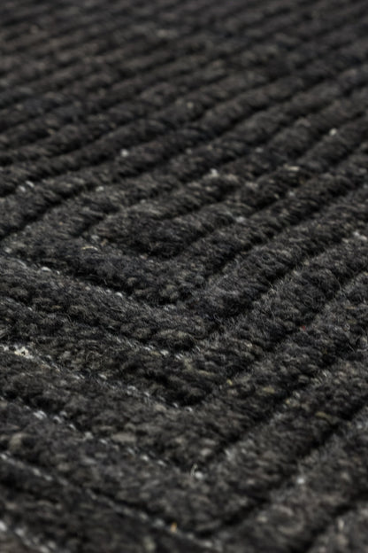 Pyramid Handwoven Contemporary Rug, J80875