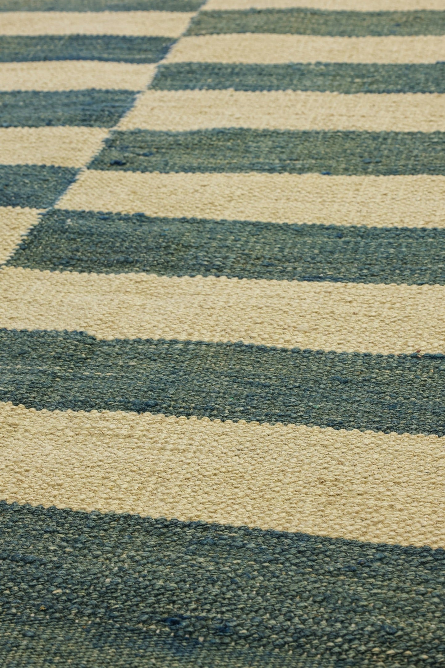 Scandinavian Handwoven Contemporary Rug, J80976