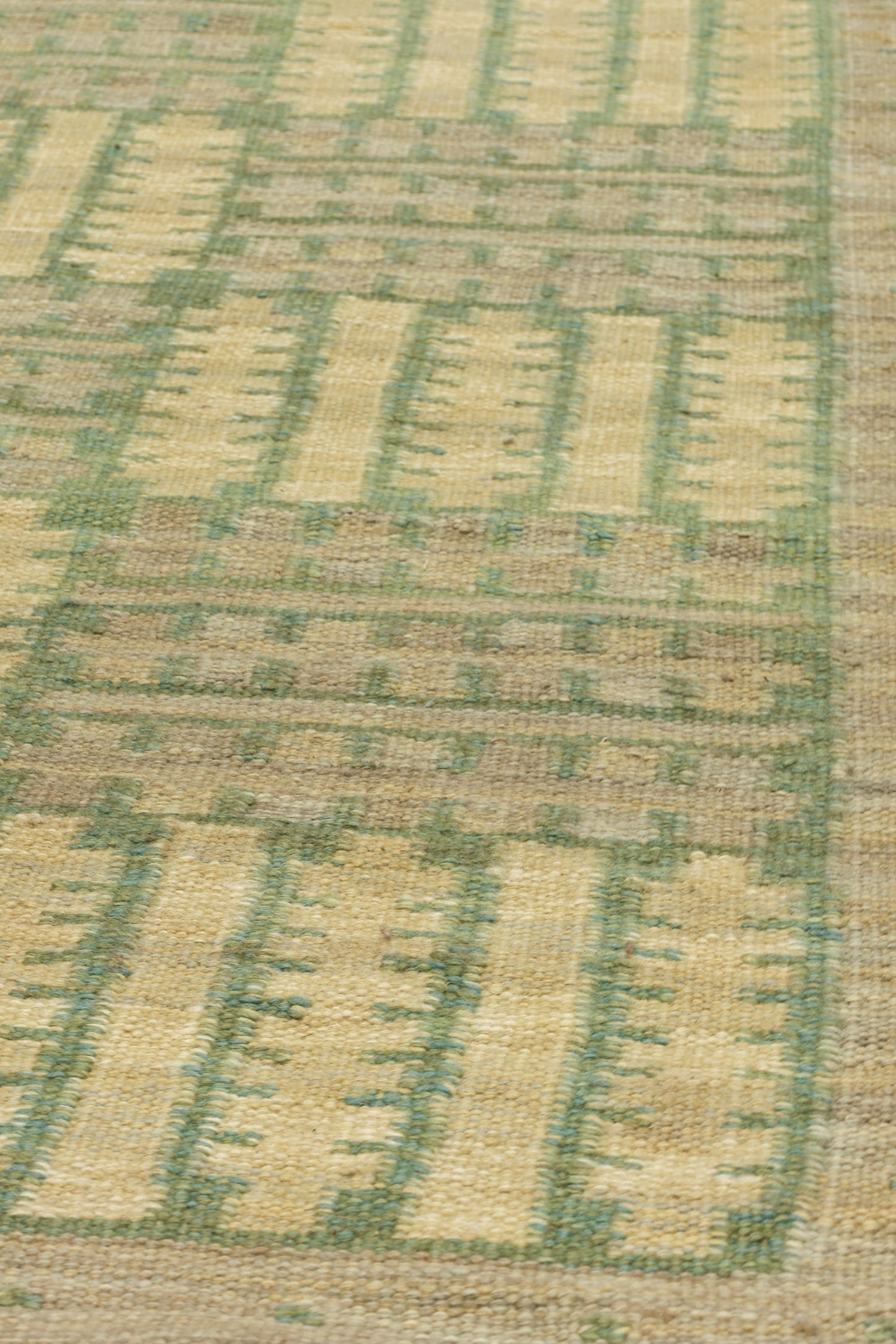 Scandinavian Handwoven Contemporary Rug, J80977