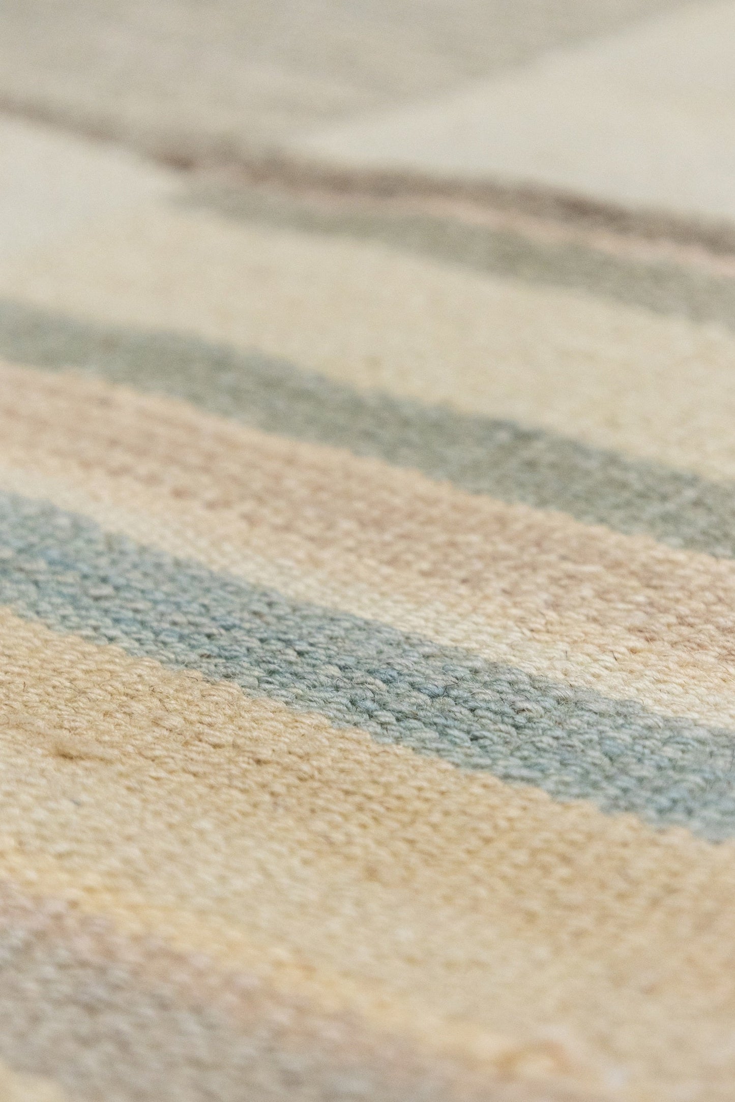 Scandinavian Handwoven Contemporary Rug, J88730