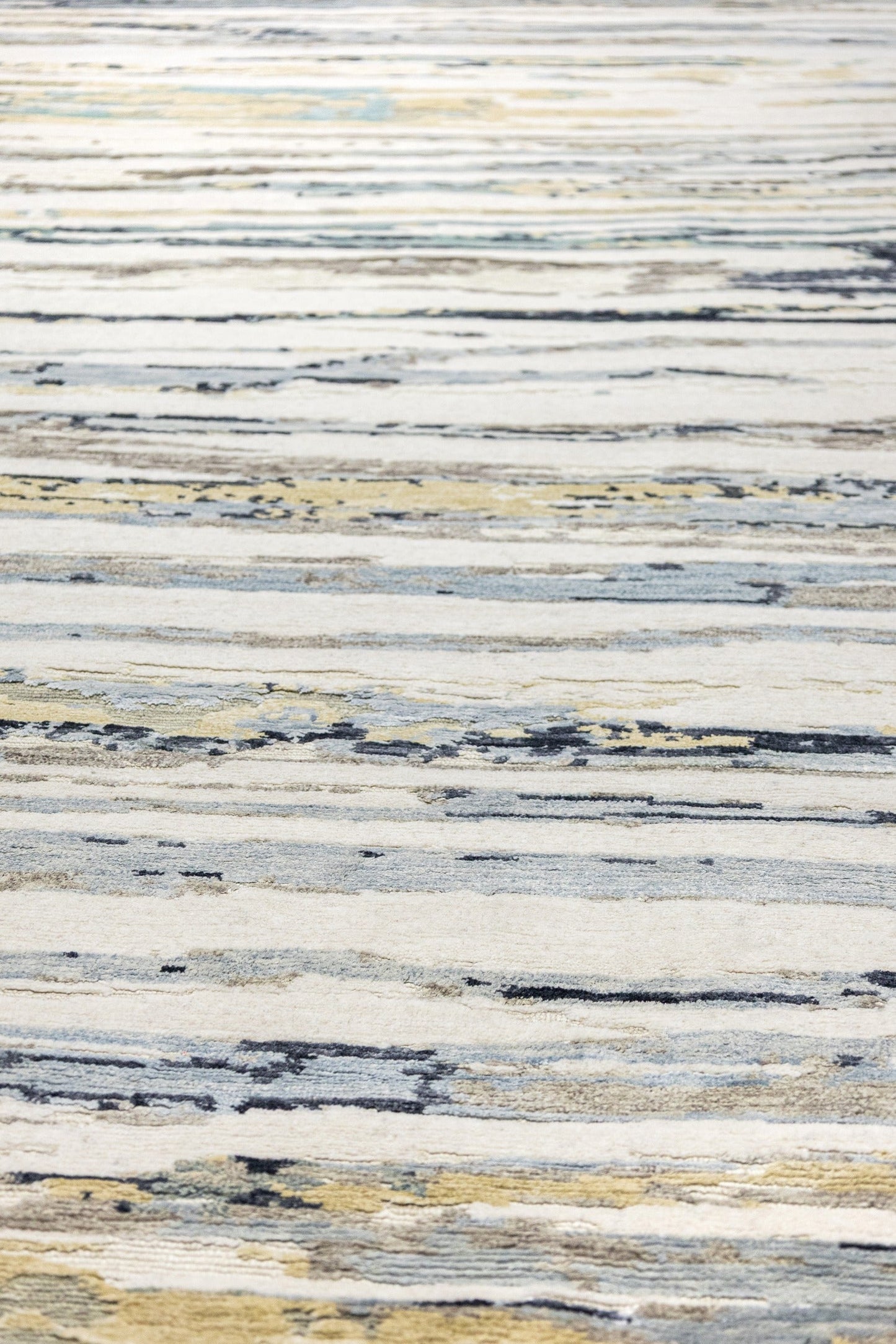 Silk Skyline Handwoven Contemporary Rug, J88515