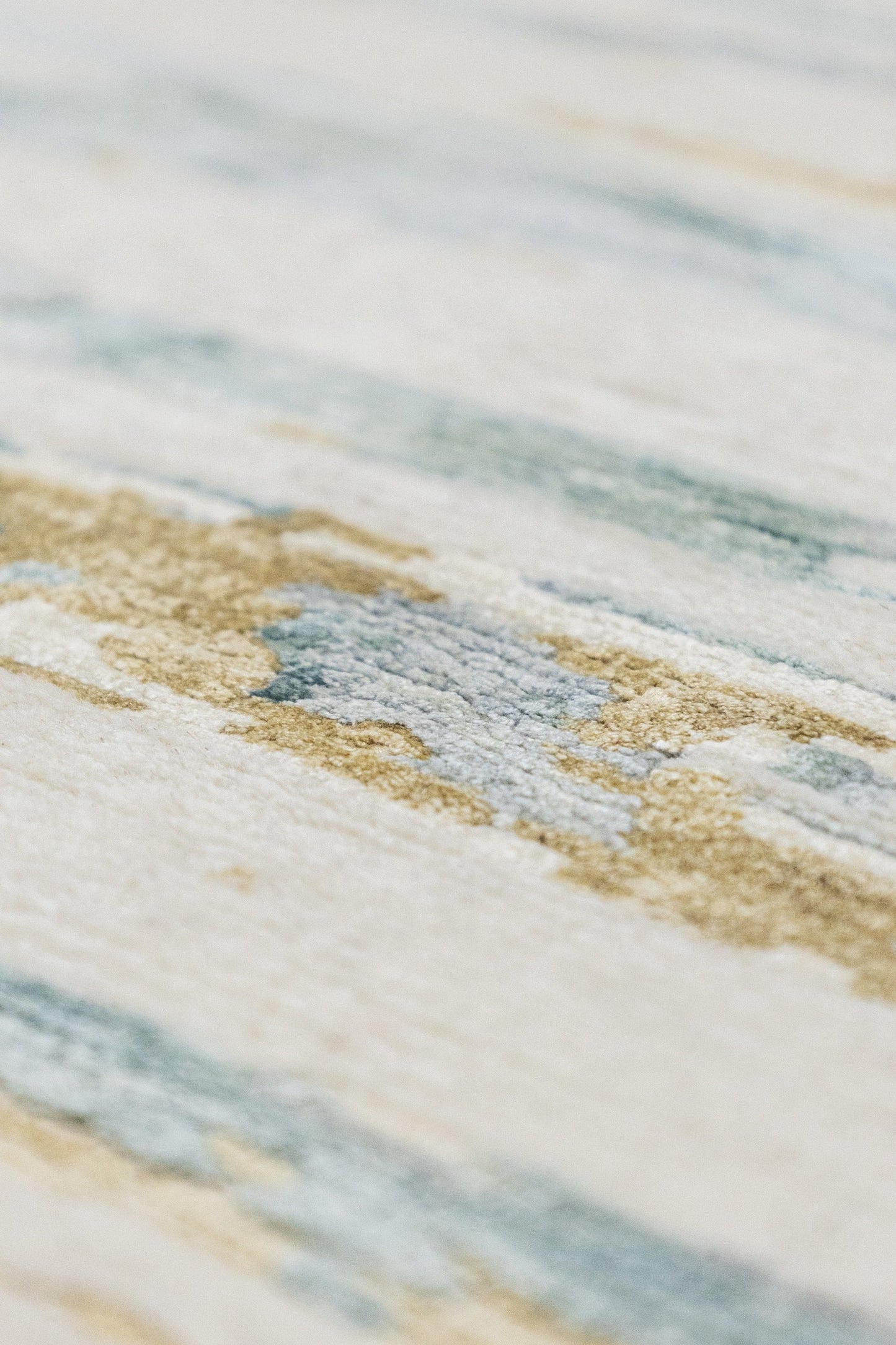 Silk Skyline Handwoven Contemporary Rug, J88519