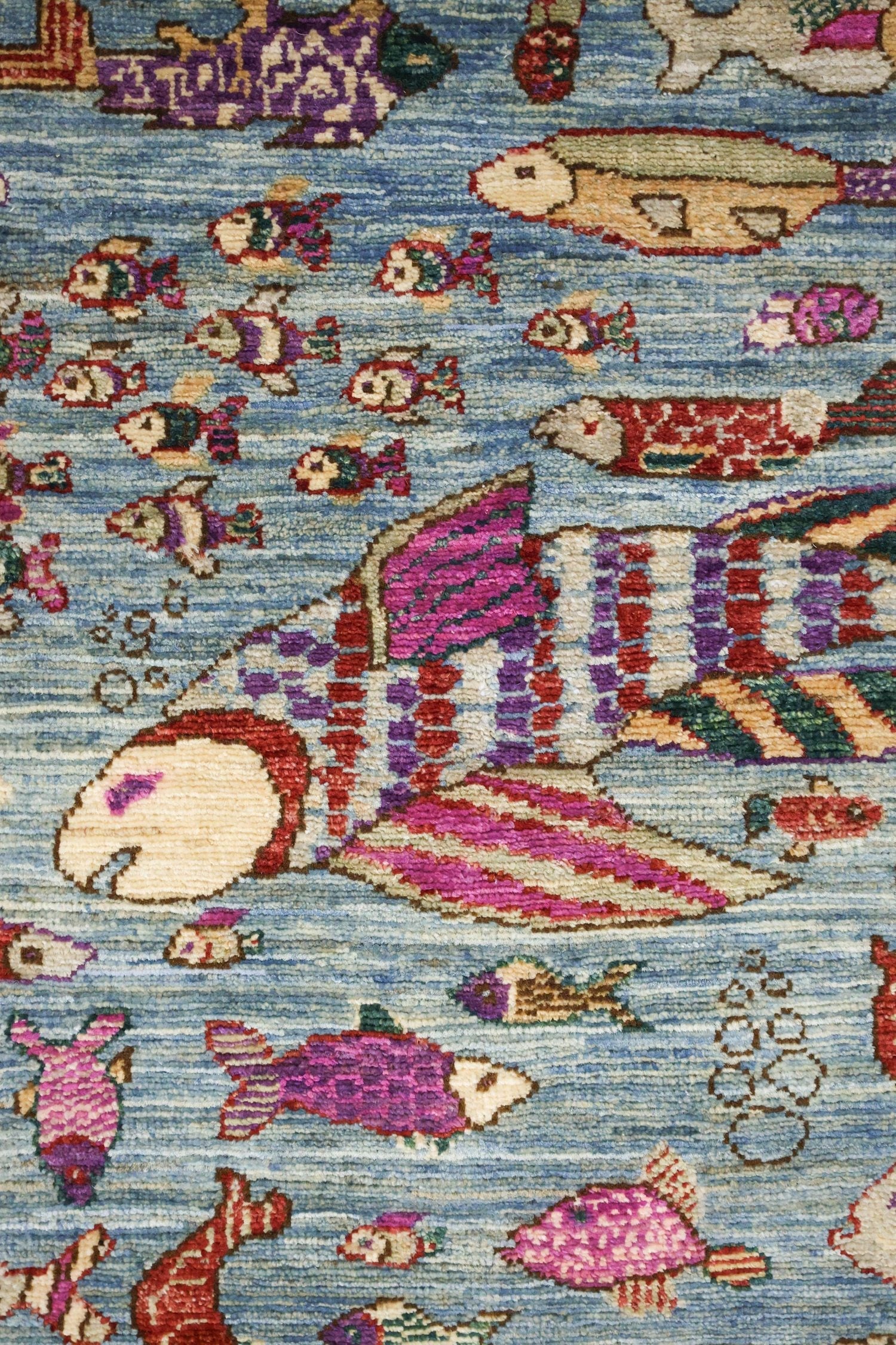 Small Fish Handwoven Contemporary Rug, J70564