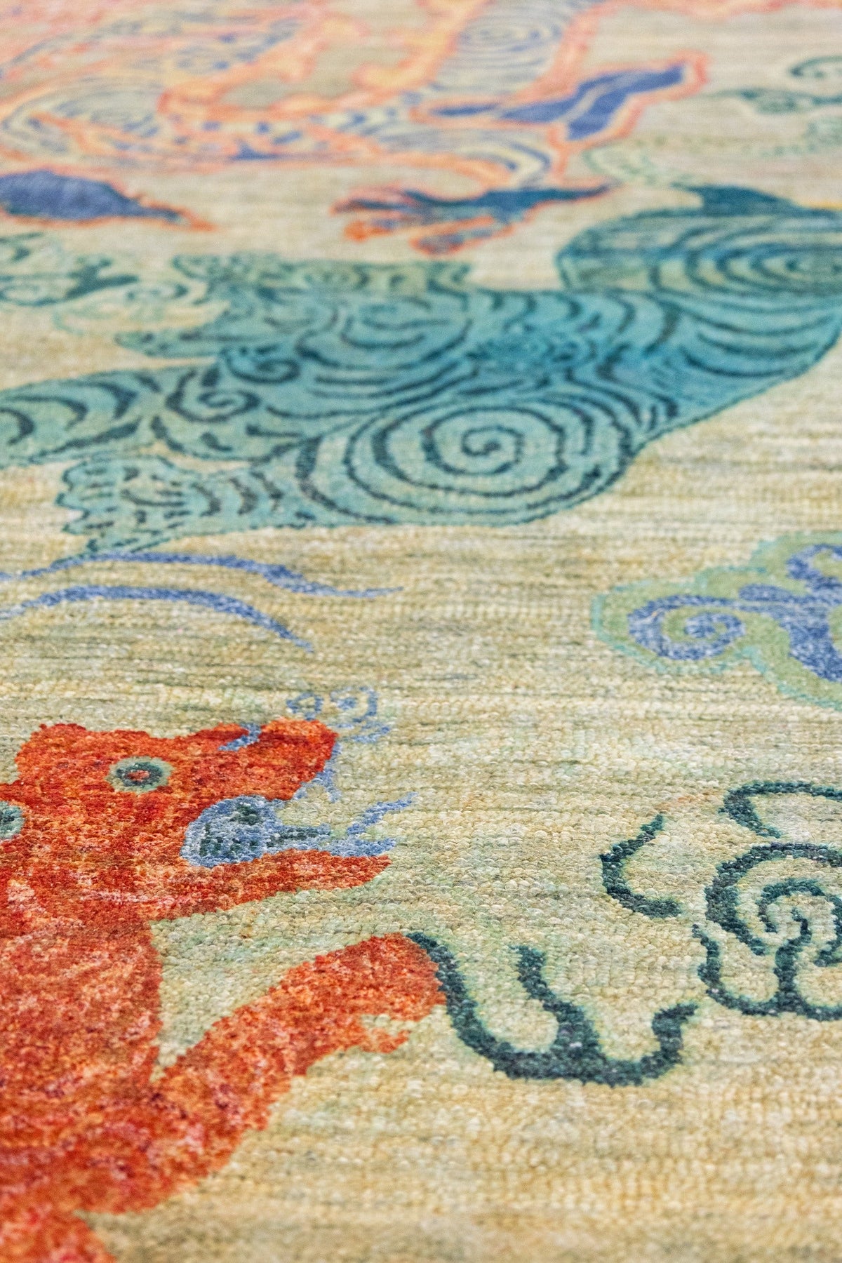 Snow Lion Handwoven Contemporary Rug, J88449