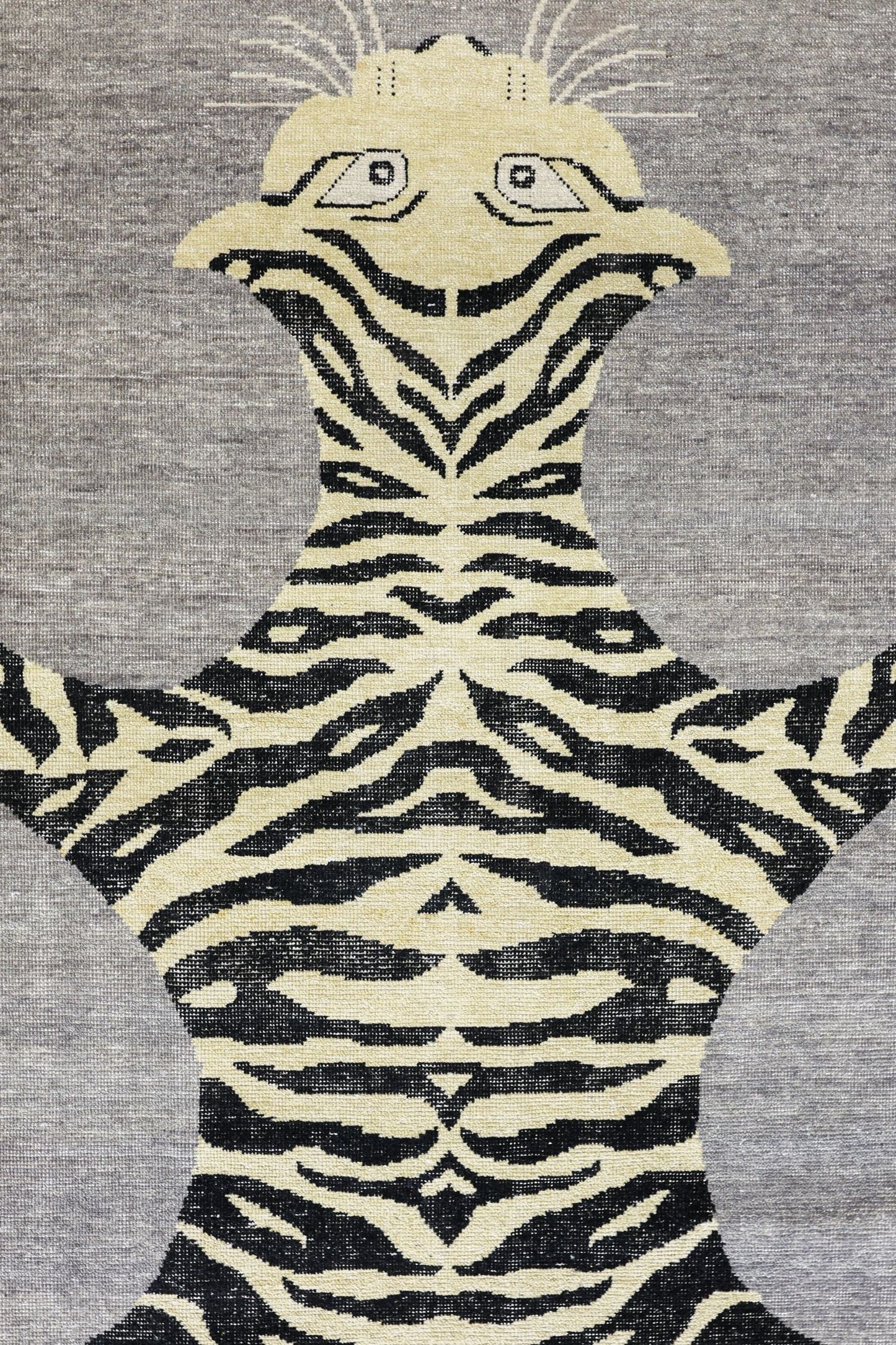 Tiger Style Handwoven Contemporary Rug, J80017