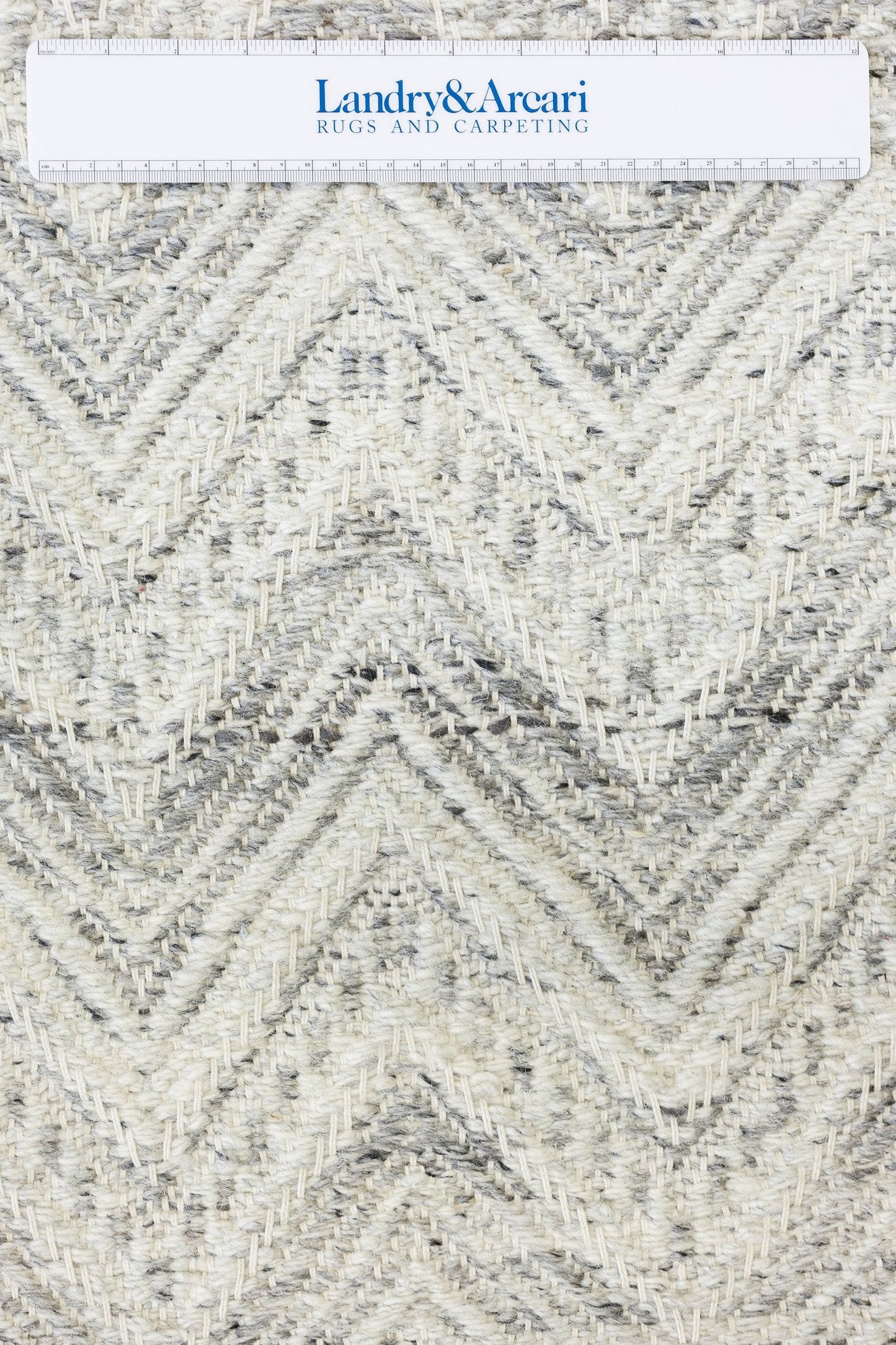 Wavecrest Handwoven Contemporary Rug, J78652