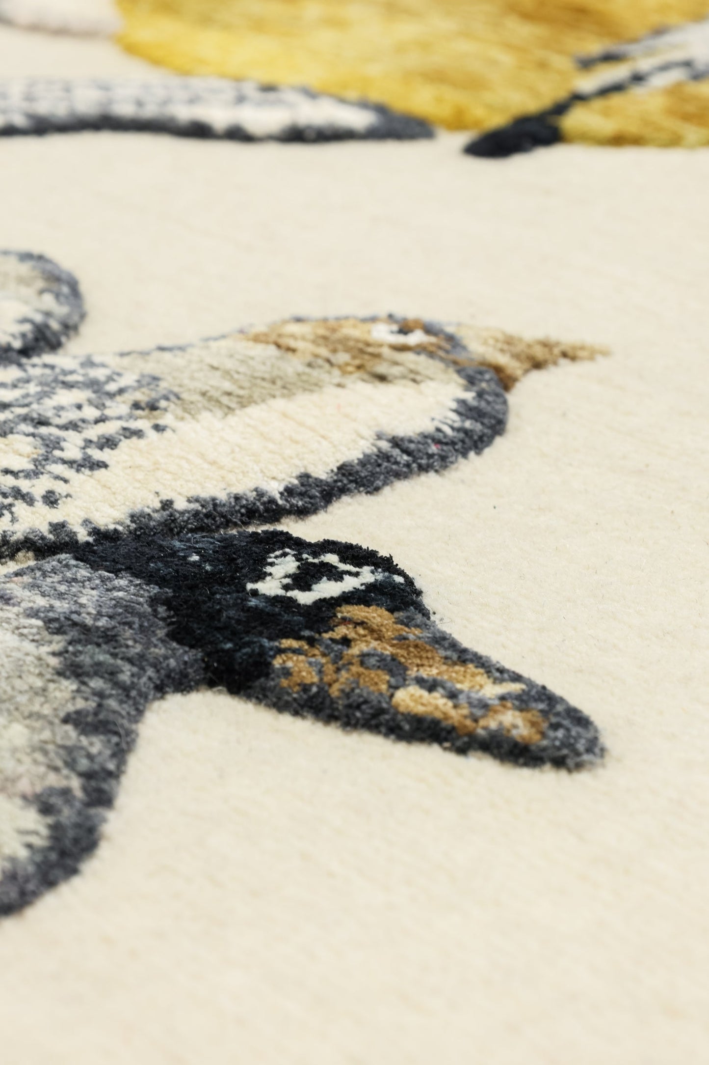 Wings Of The Himalayas Handwoven Contemporary Rug, J80762