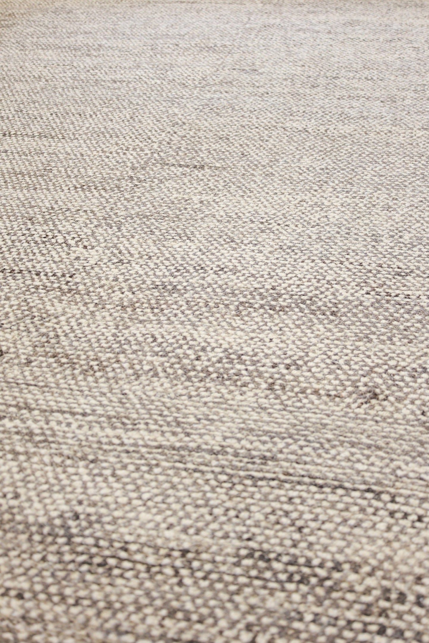 Yeti Handwoven Contemporary Rug, J70446