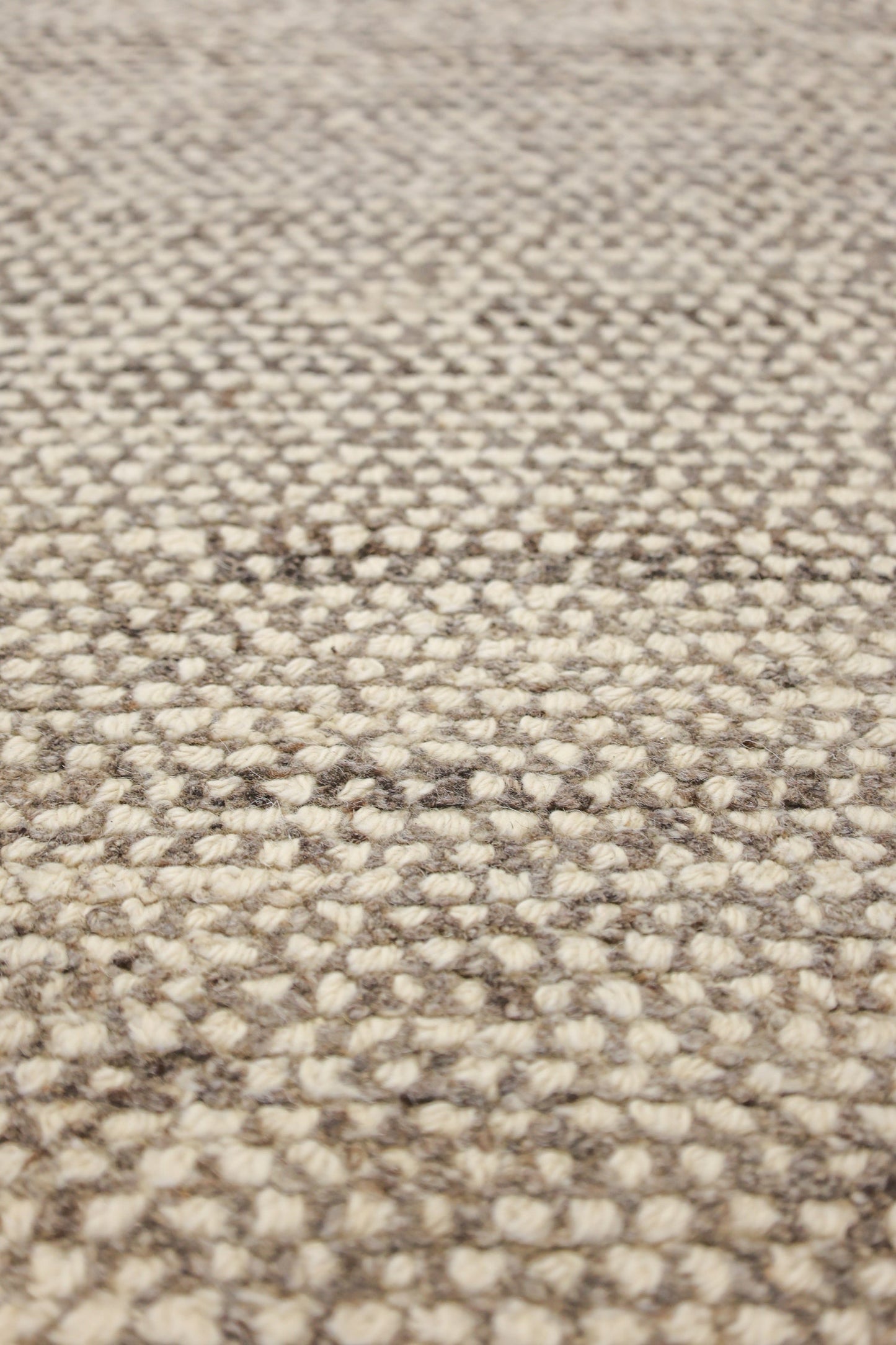 Yeti Handwoven Contemporary Rug, J70446