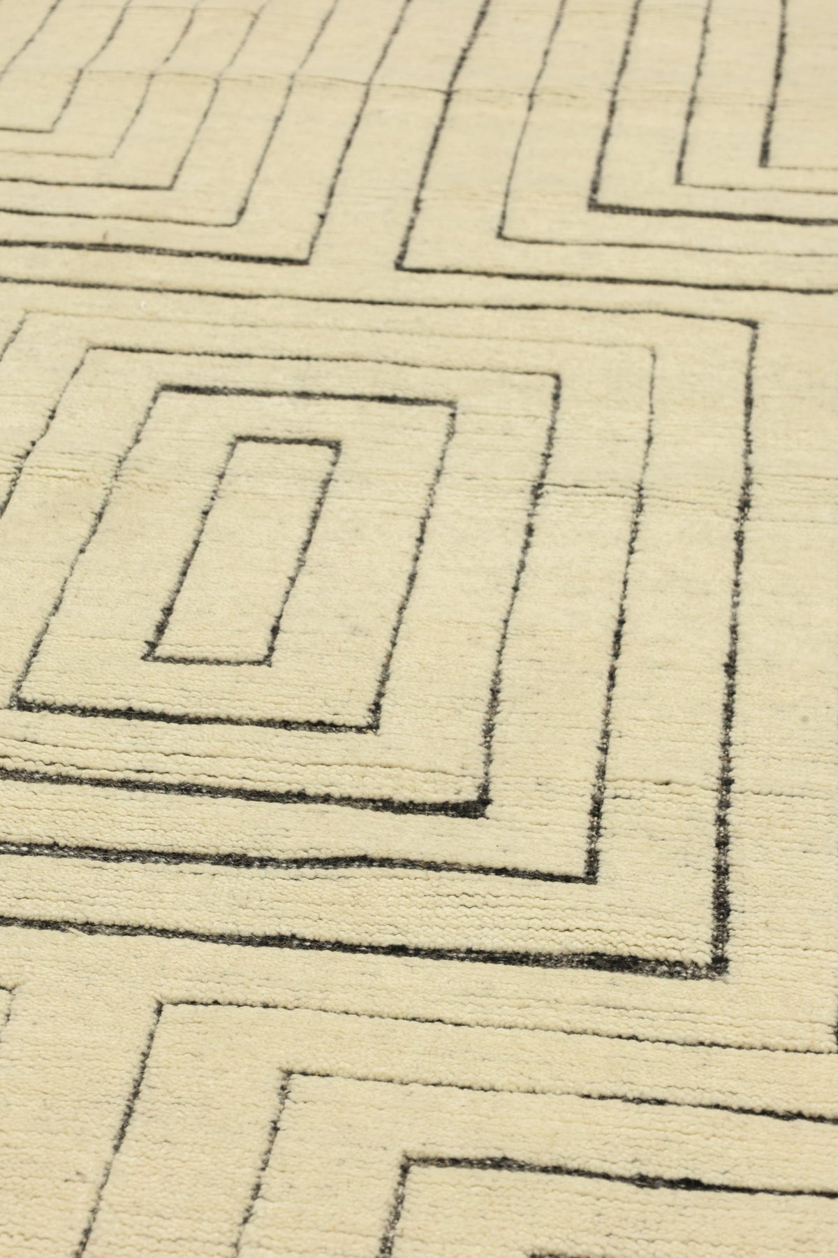 Ziggurat Handwoven Contemporary Rug, J80873