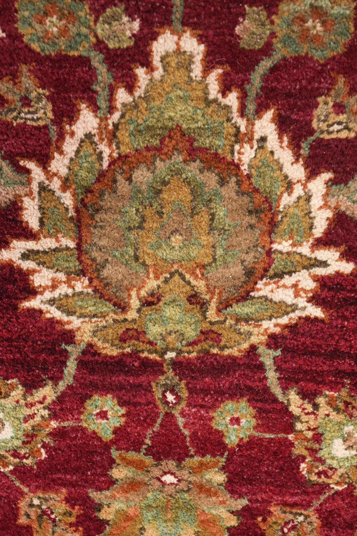 Agra Handwoven Traditional Rug, 80770