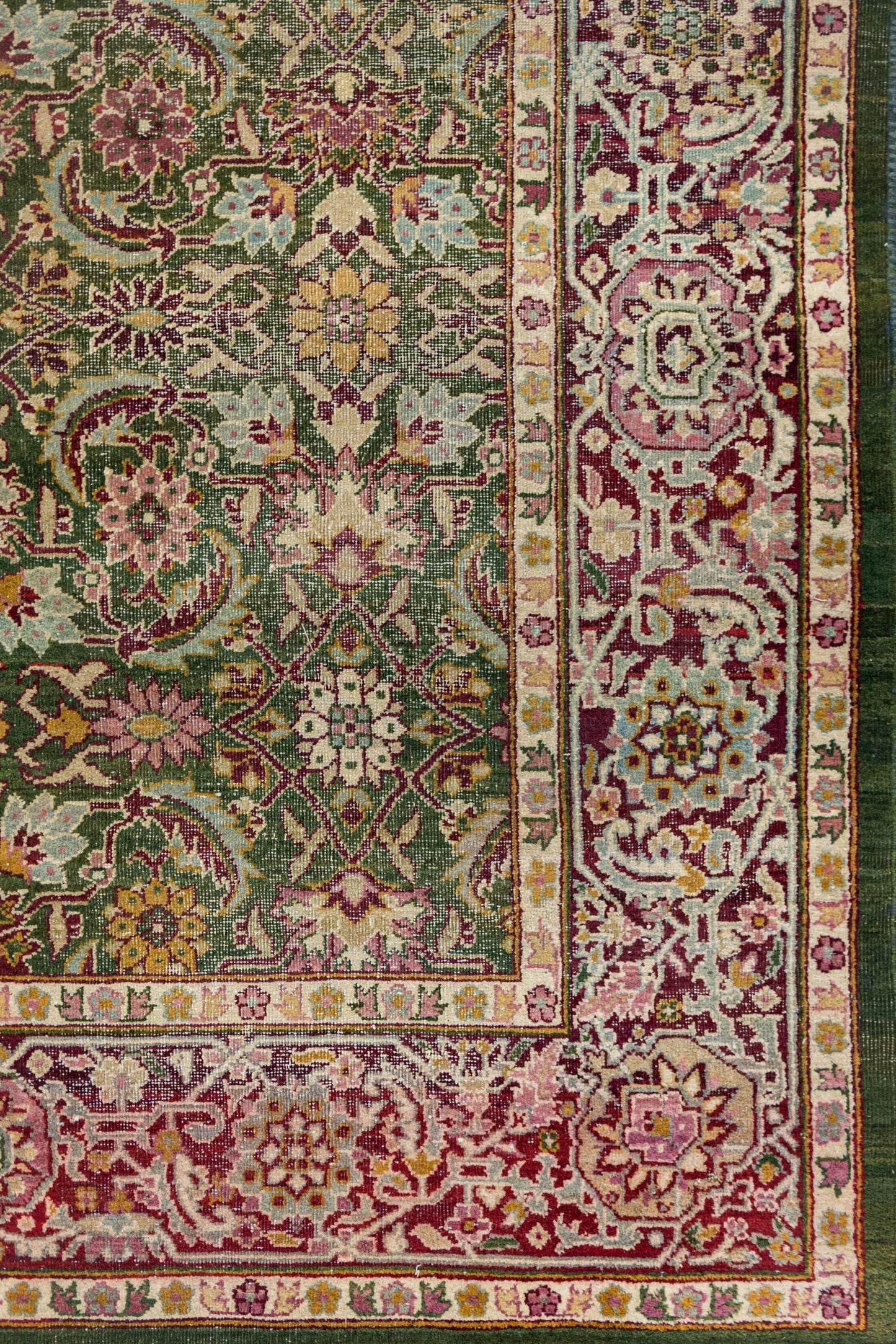 Vintage Agra Handwoven Traditional Rug, J87208