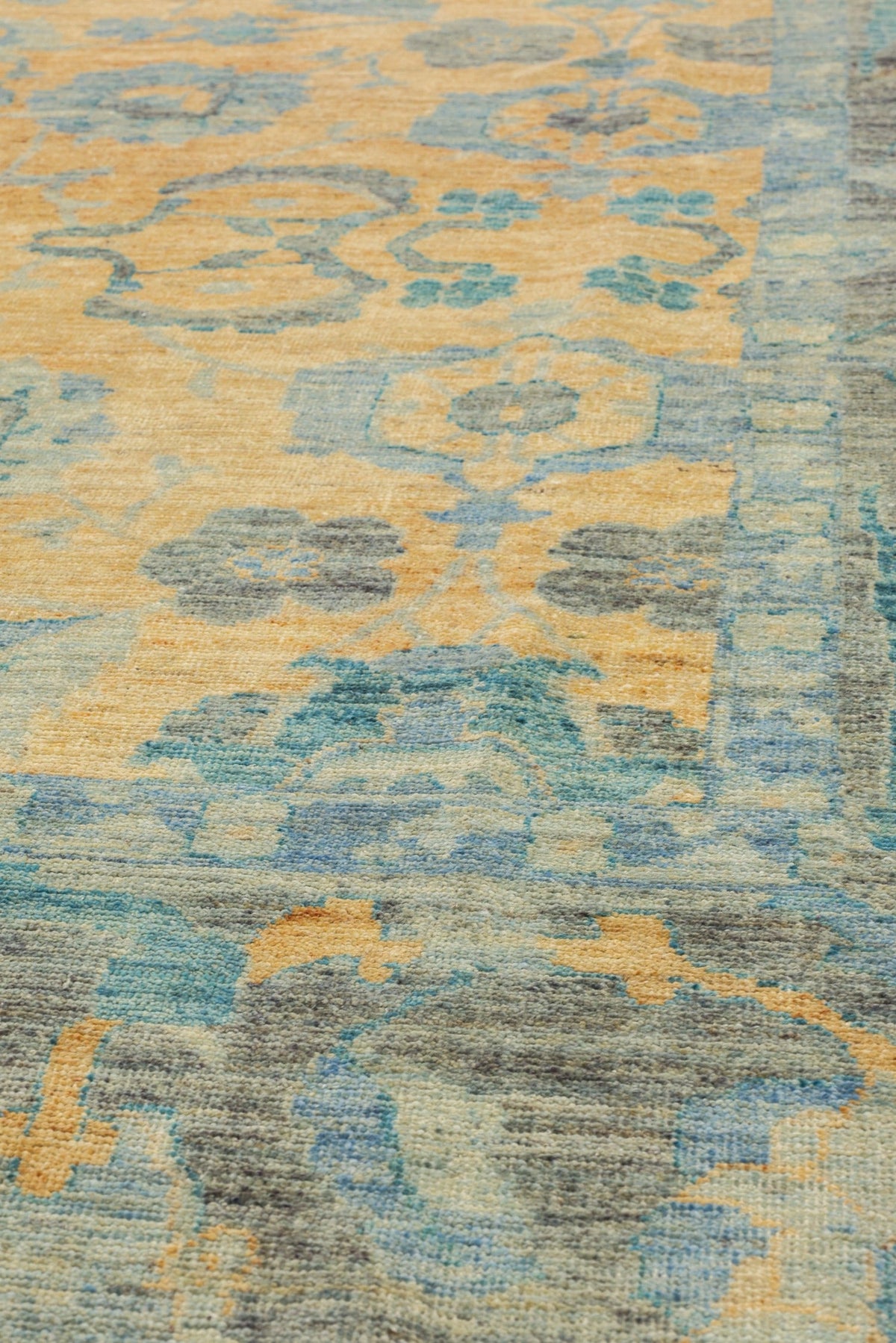 Amritsar Handwoven Traditional Rug, J80984