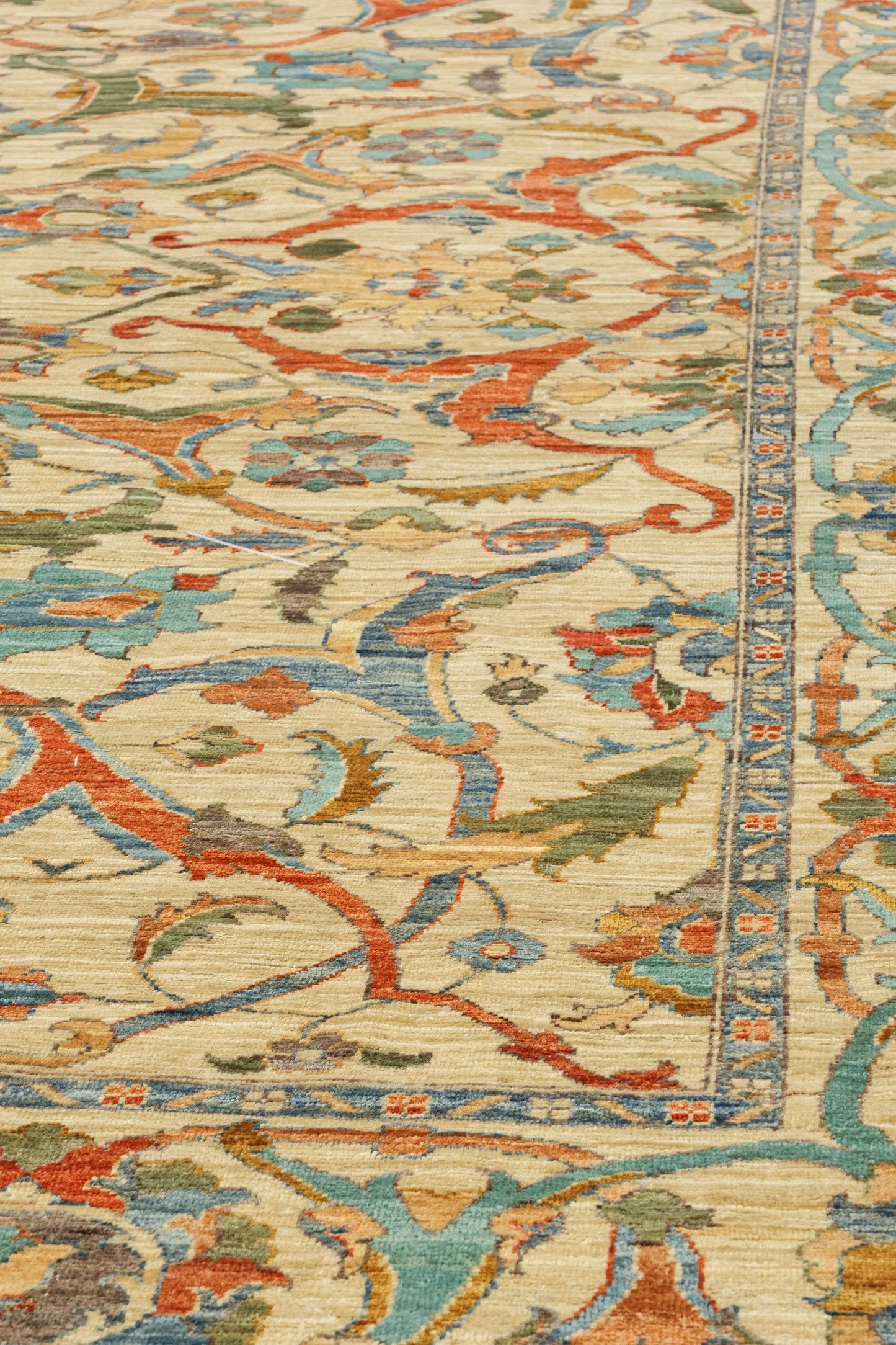 Amritsar Handwoven Traditional Rug, J81075