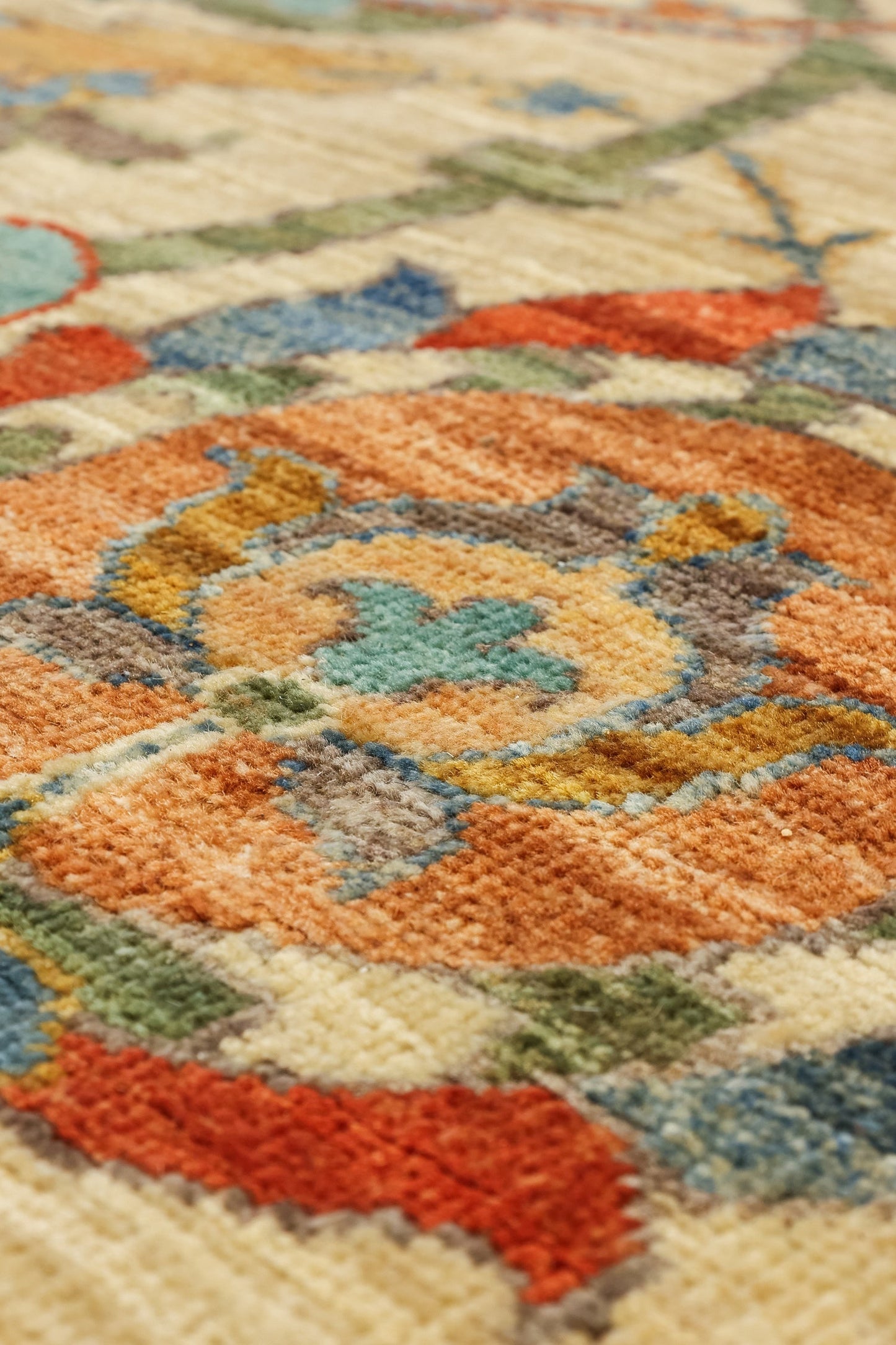 Amritsar Handwoven Traditional Rug, J81075