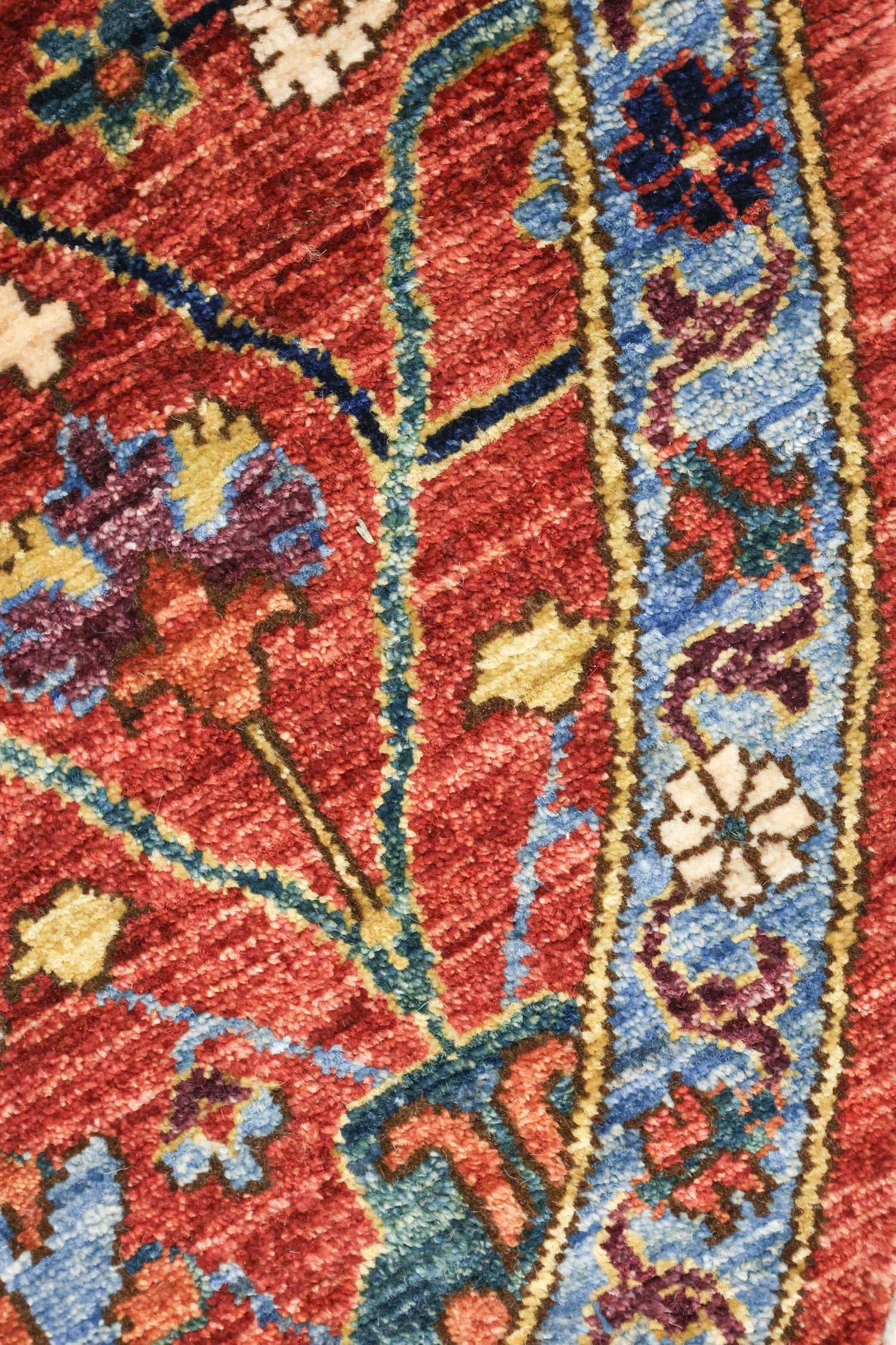 Arabesque Handwoven Traditional Rug, J70498