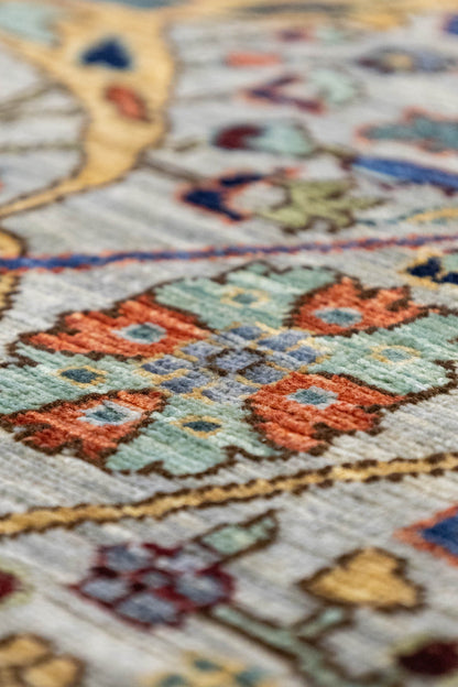 Arabesque Handwoven Traditional Rug, J86071
