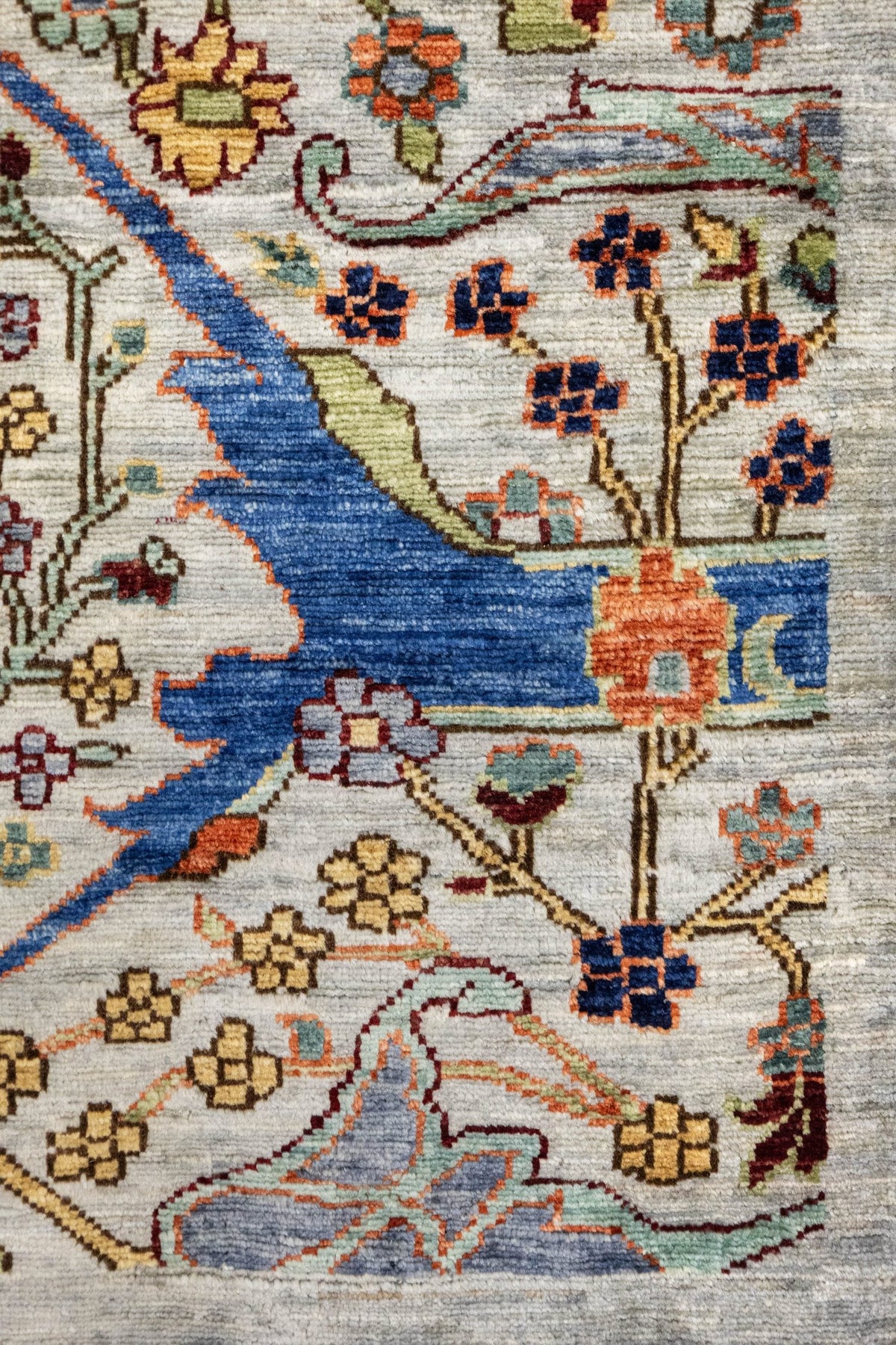 Arabesque Handwoven Traditional Rug, J86071