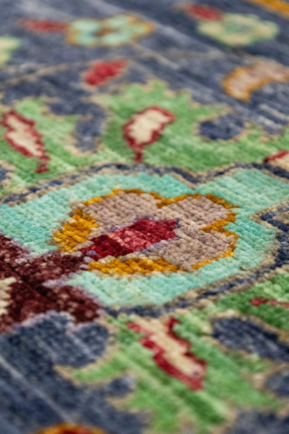 Arabesque Handwoven Traditional Rug, J86206