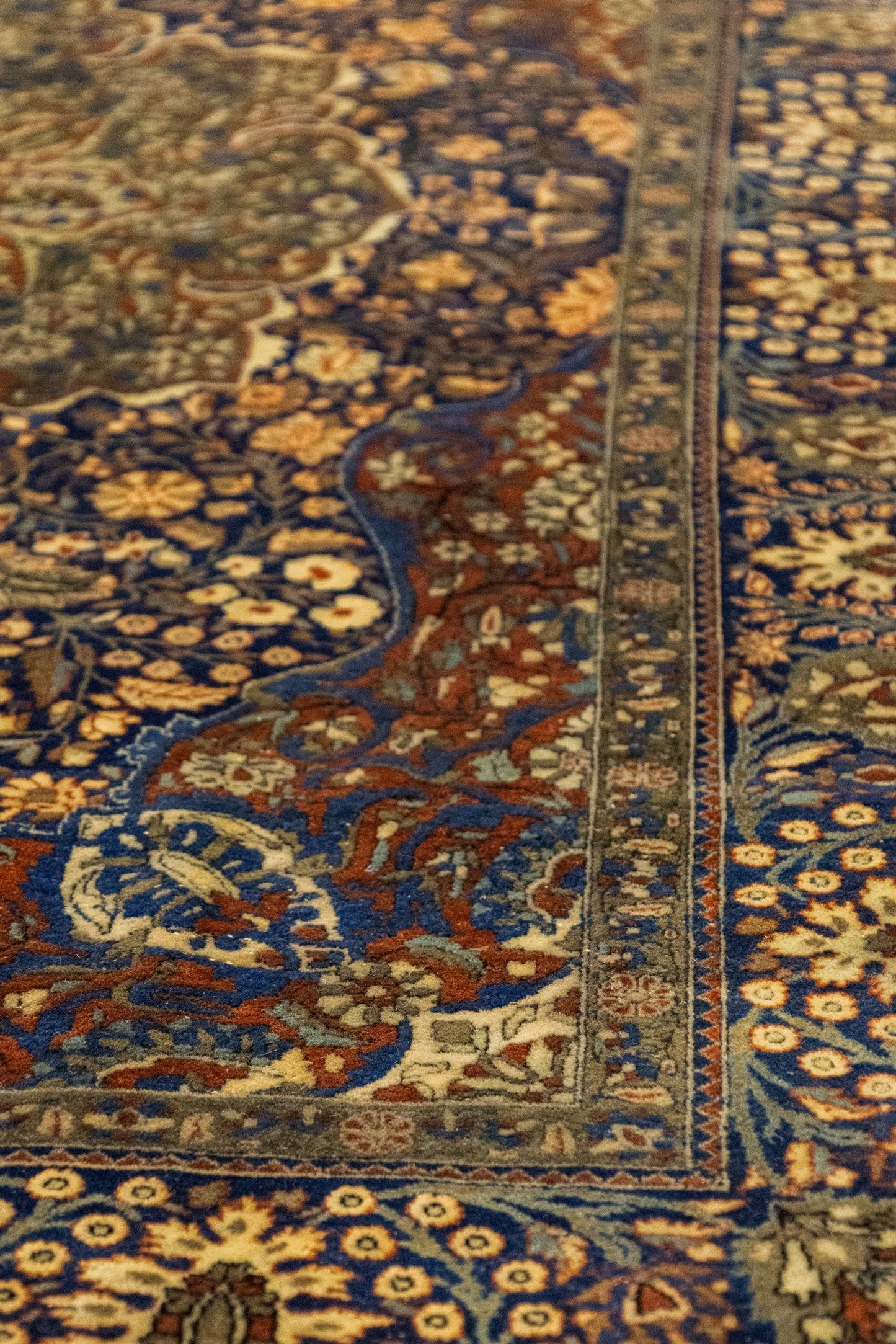 Antique Atashogoli Kashan Handwoven Traditional Rug, J88686