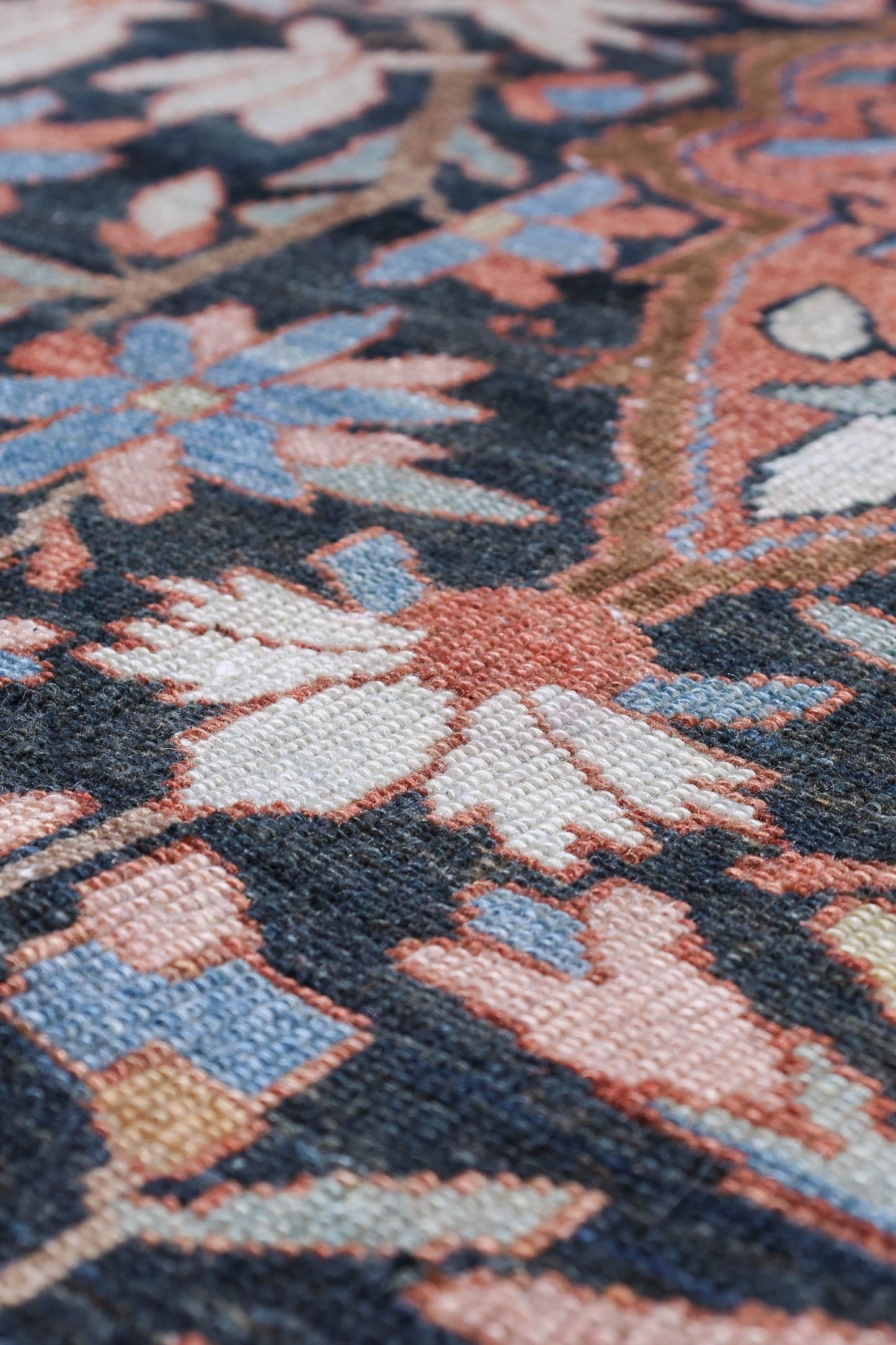 Antique Bakhtiari Handwoven Traditional Rug, JF3701