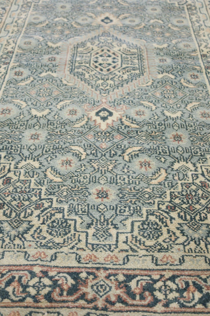 Vintage Bijar Handwoven Traditional Rug, J76631