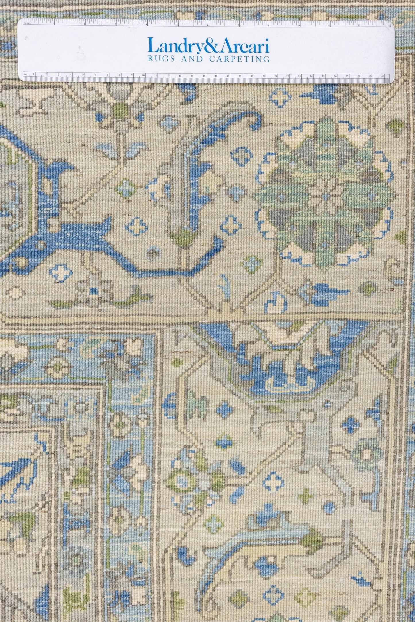 Cypress Lavar Handwoven Traditional Rug, J87111