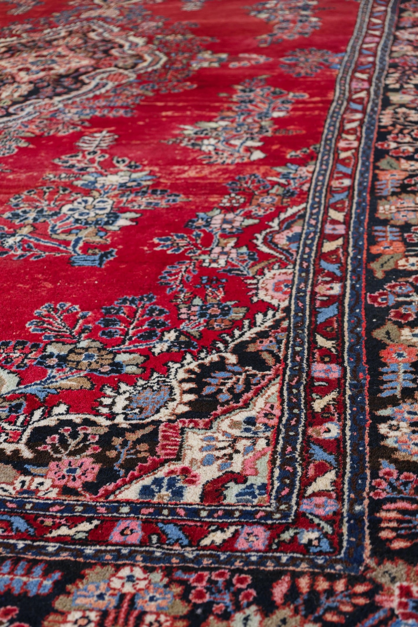 Antique Dargazine Handwoven Traditional Rug, 83648