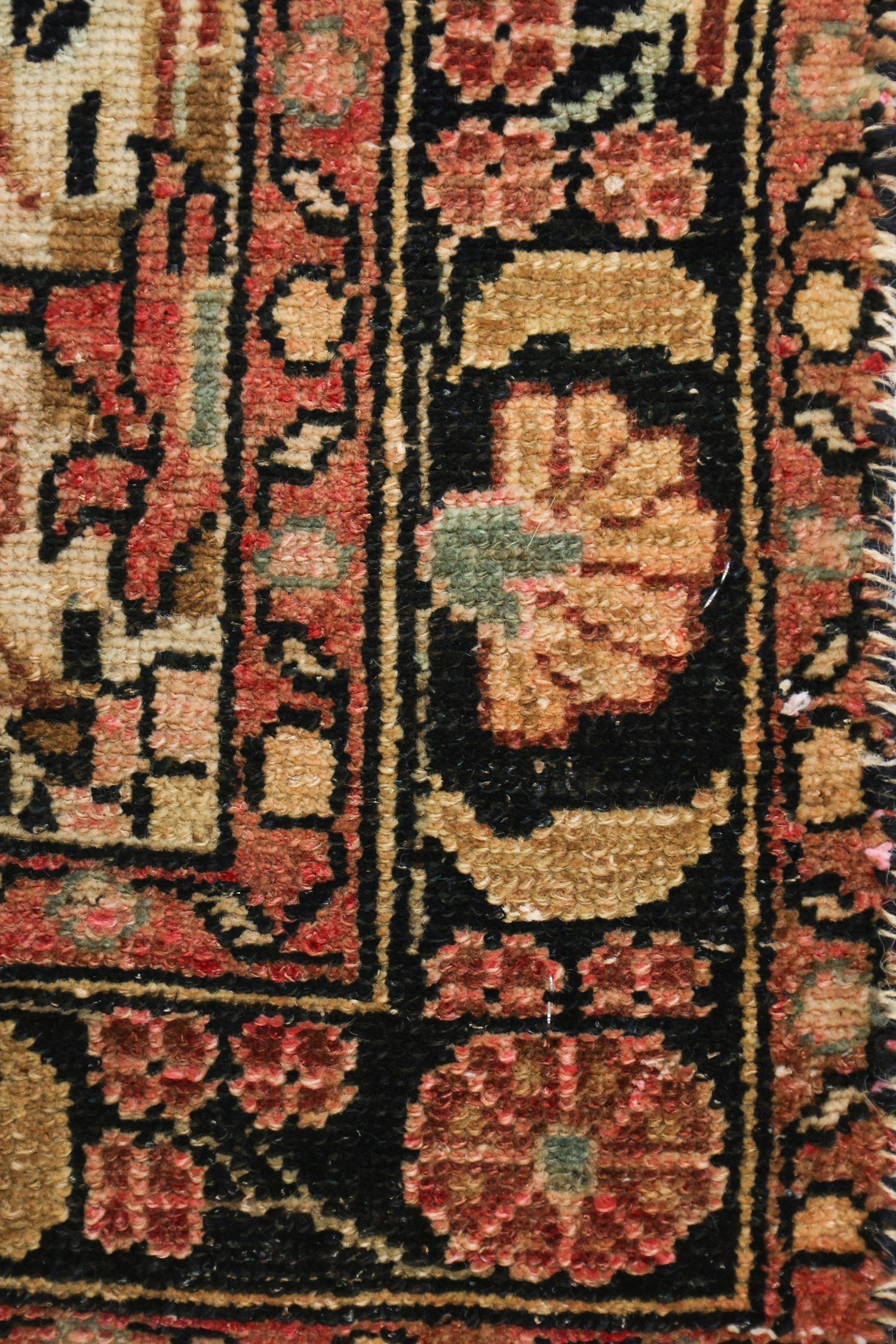 Dargazine Handwoven Traditional Rug, J71129