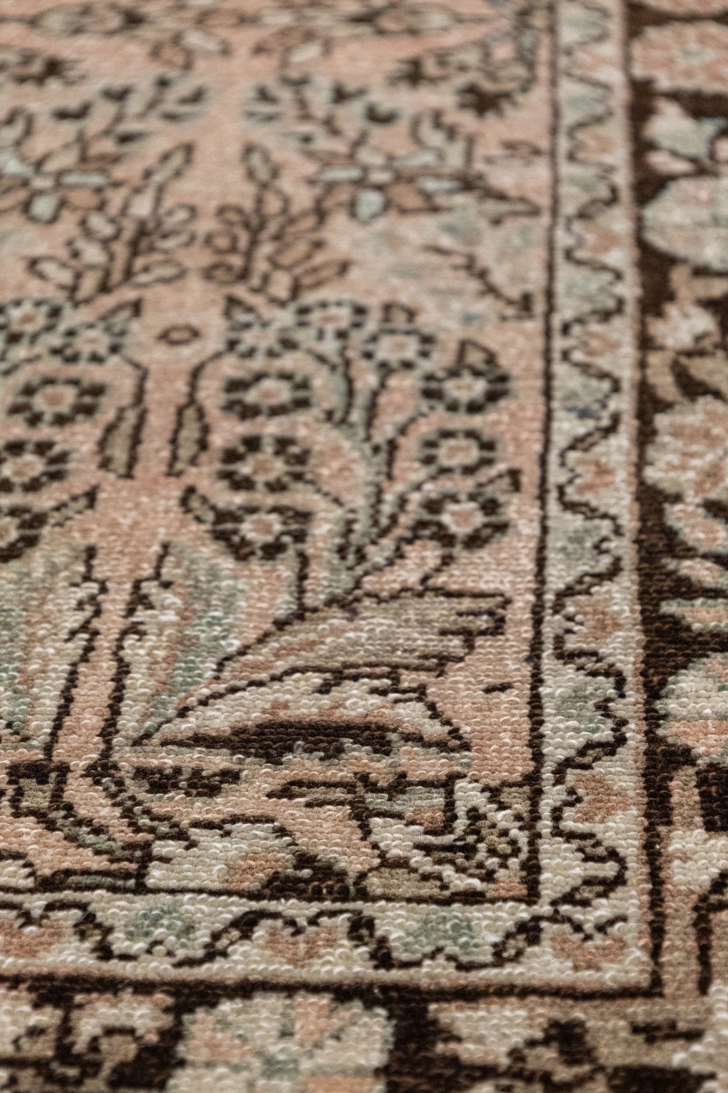 Vintage Dargazine Handwoven Traditional Rug, J75224